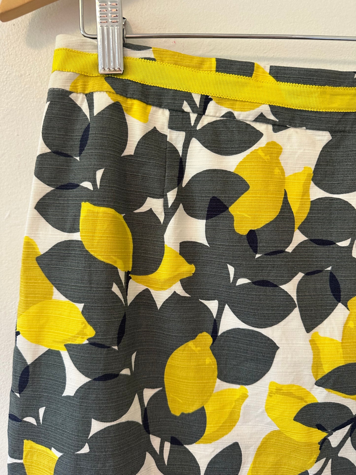 Boden Floral Print Modern Pencil Skirt in Yellow and Gray - Size 8
