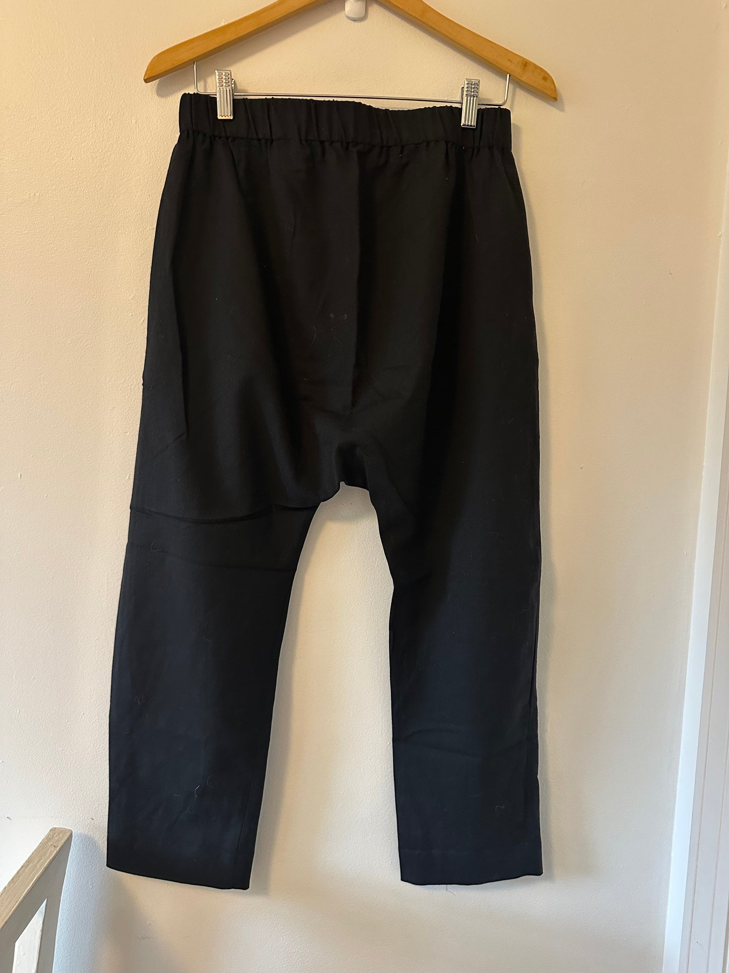 COS - Black The Drop Crotch Casual Trousers | Size Small