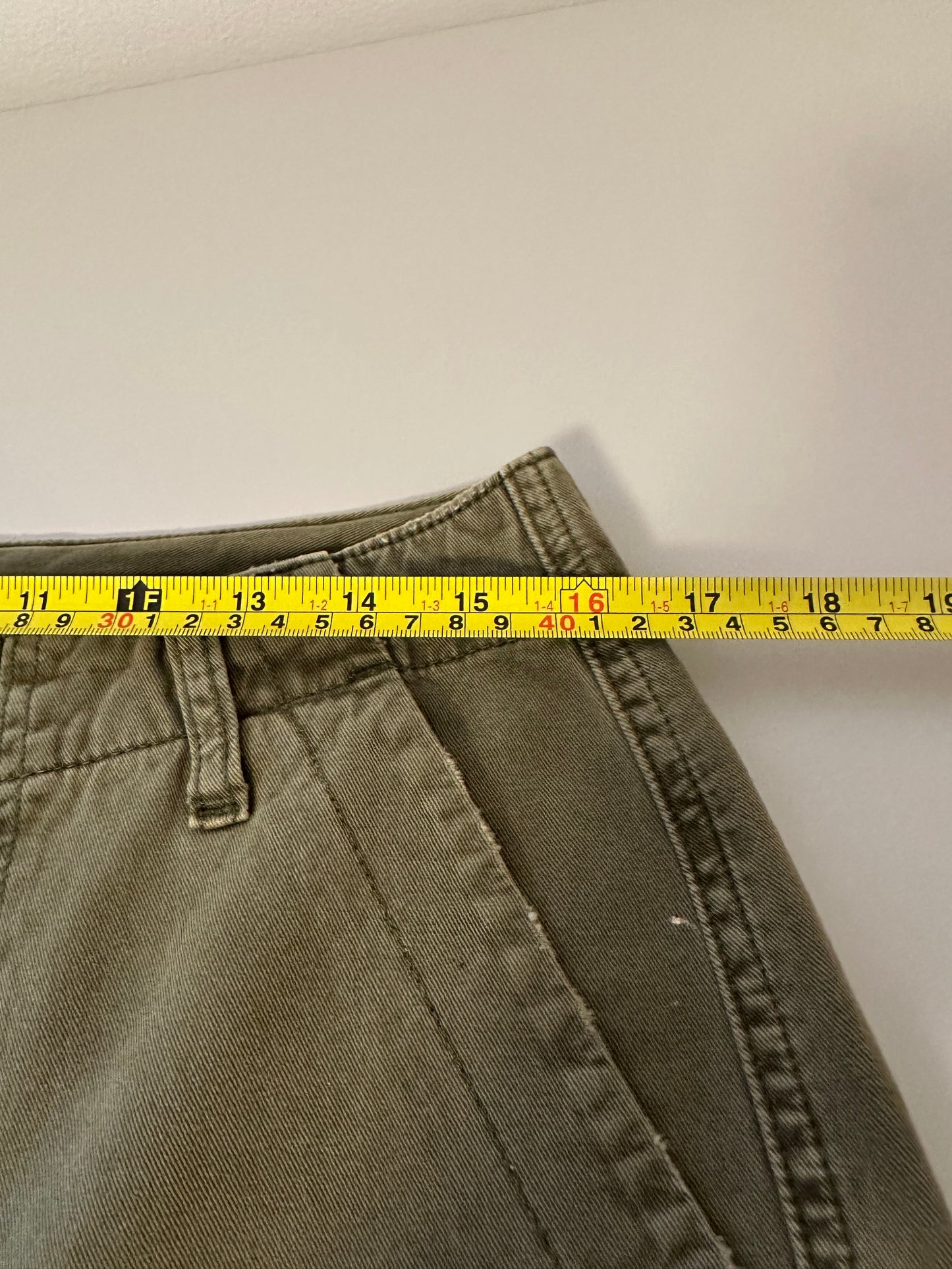 Socialite Austin Olive Green Boyfriend Straight Leg Cropped Pants | Size 29