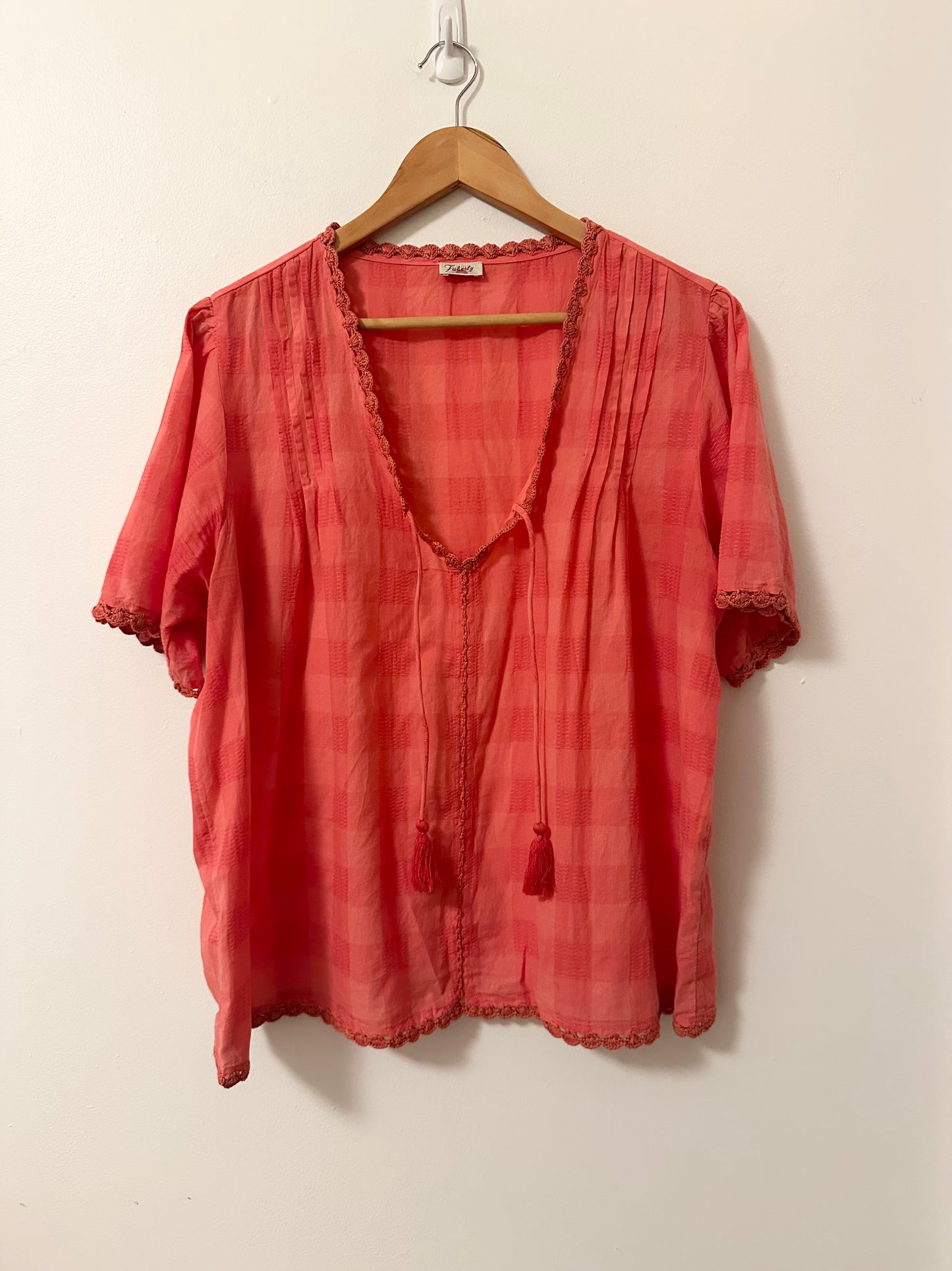 Faherty Coral Checkered Cotton Blouse with Crochet Trim | Size Large