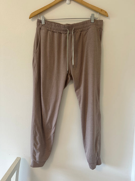 Vuori Light Pink Performance Joggers Size XL