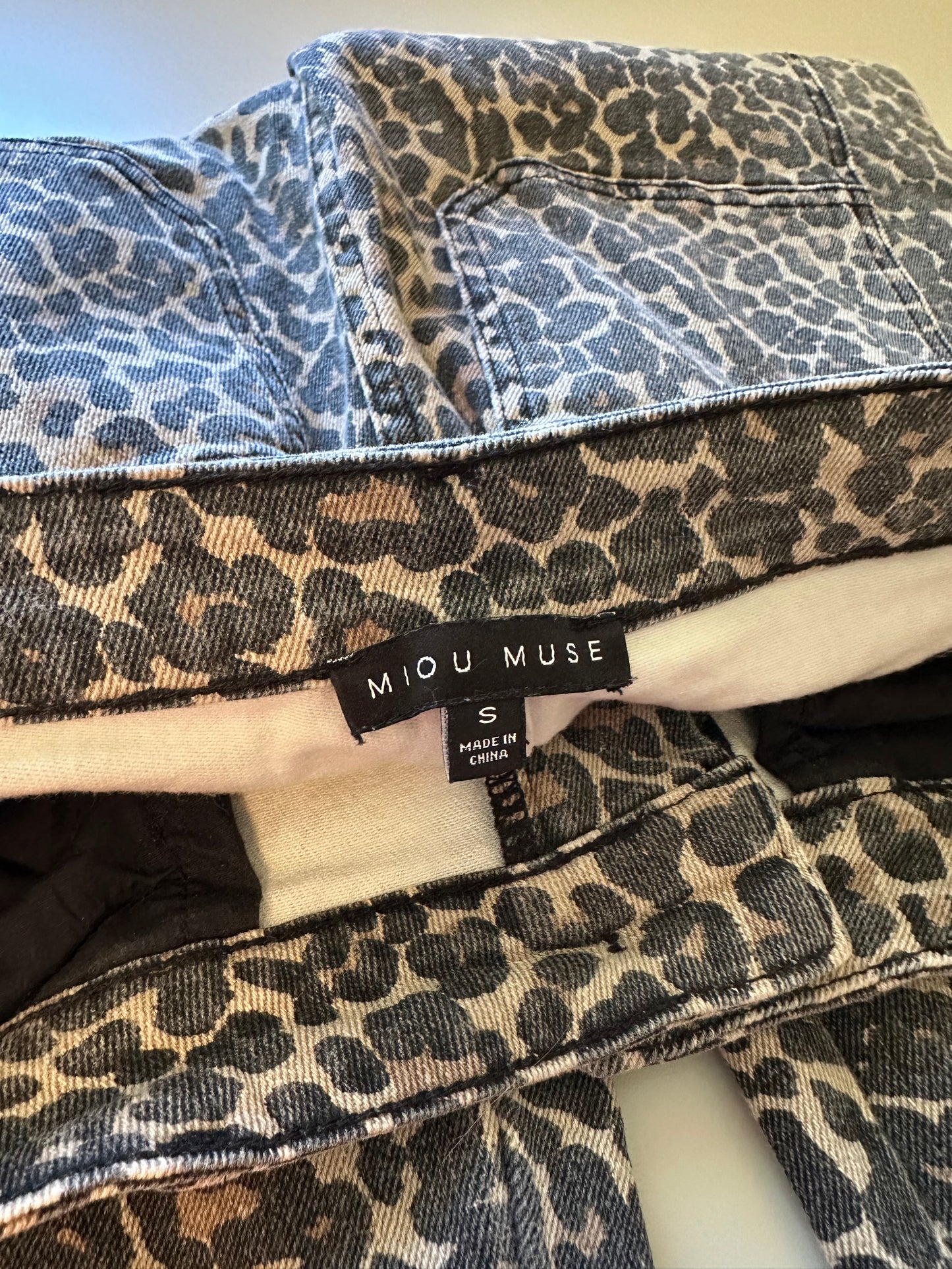 Miou Muse Leopard Print Barrel Jeans | Size Small