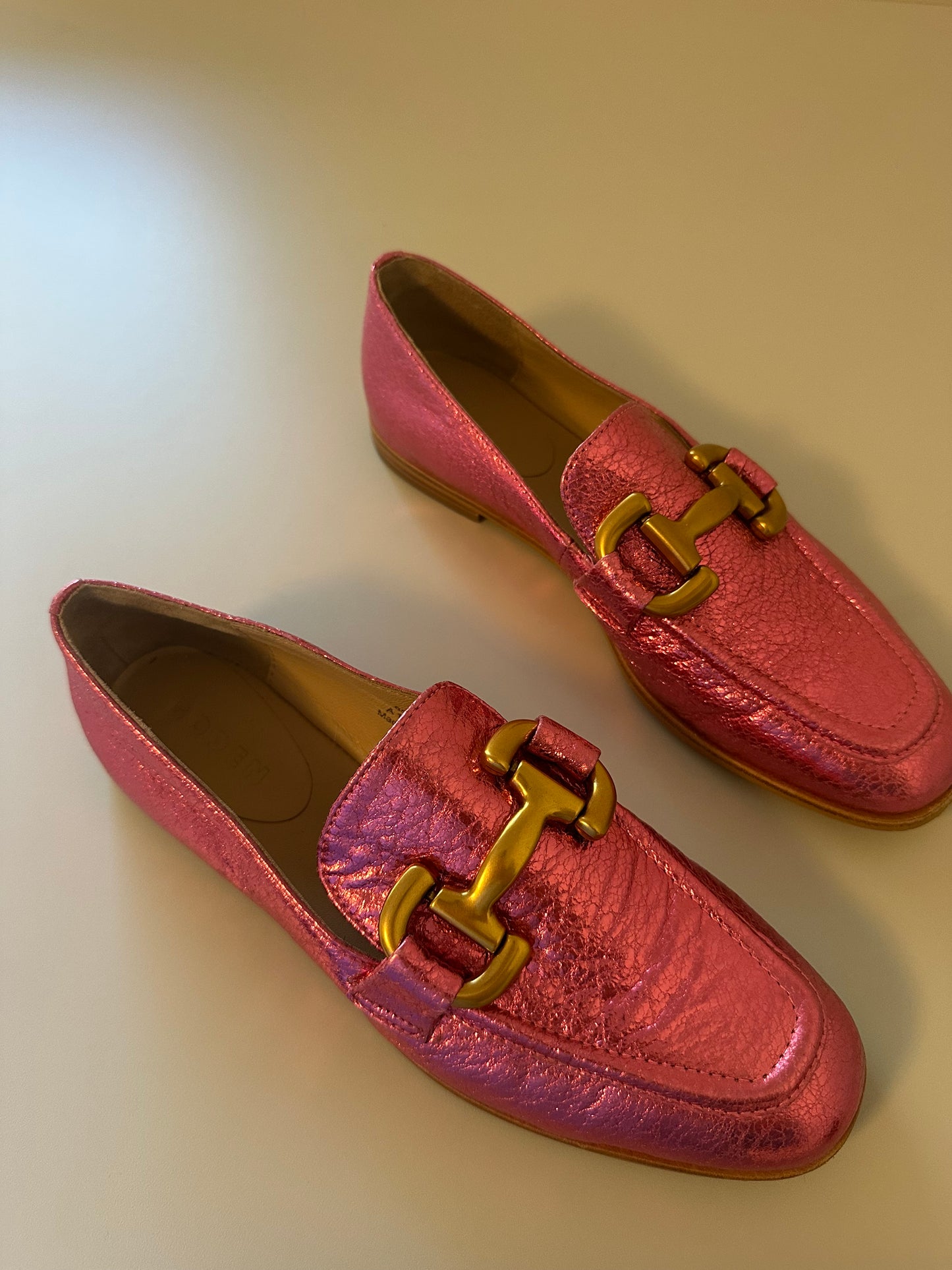 Boden Iris Snaffle Metallic Pink Loafers with Gold Detail | Size 39