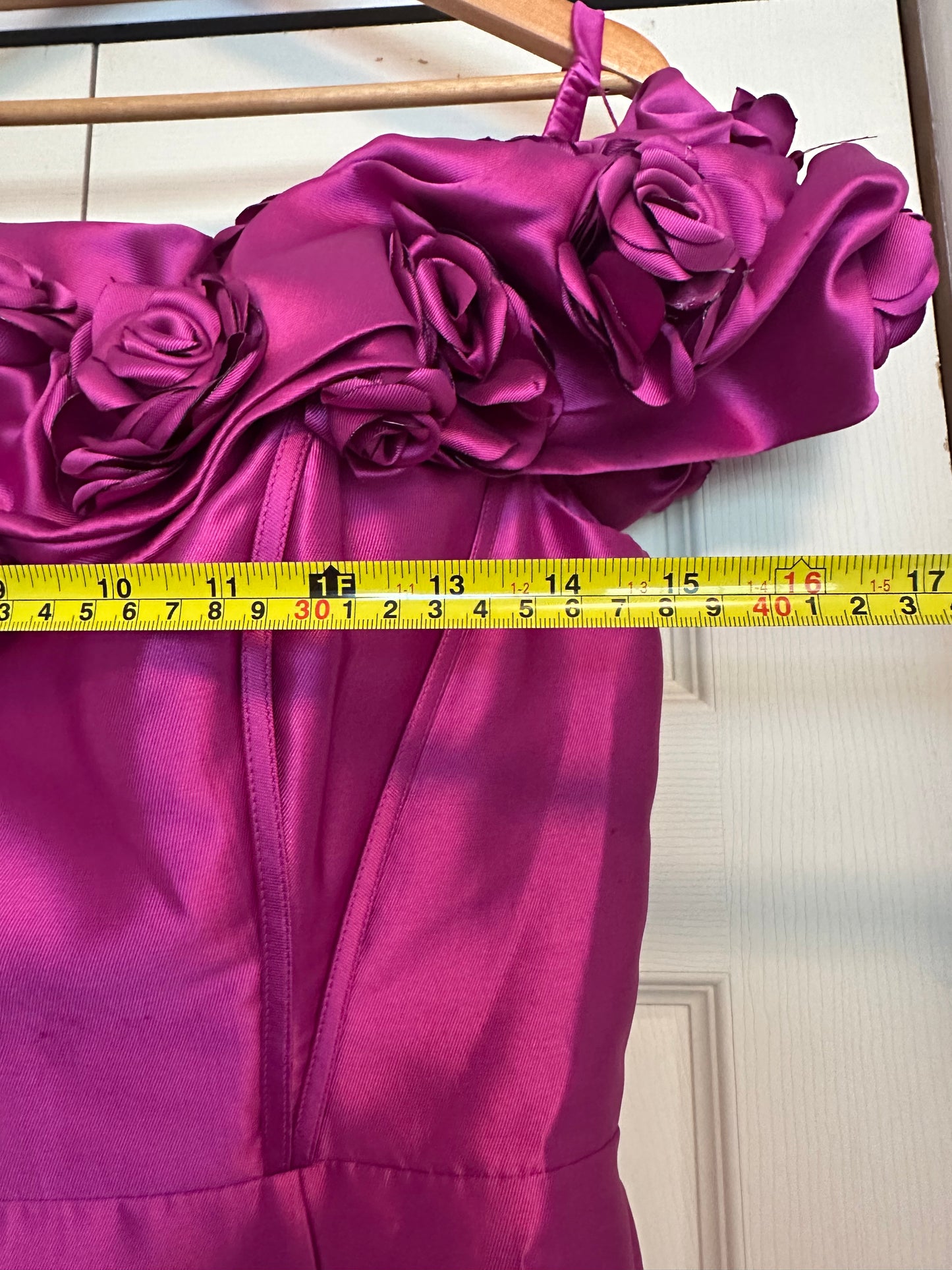 Terani Couture - Fuschia Off The Shoulder Prom Formal Gown | Size 10