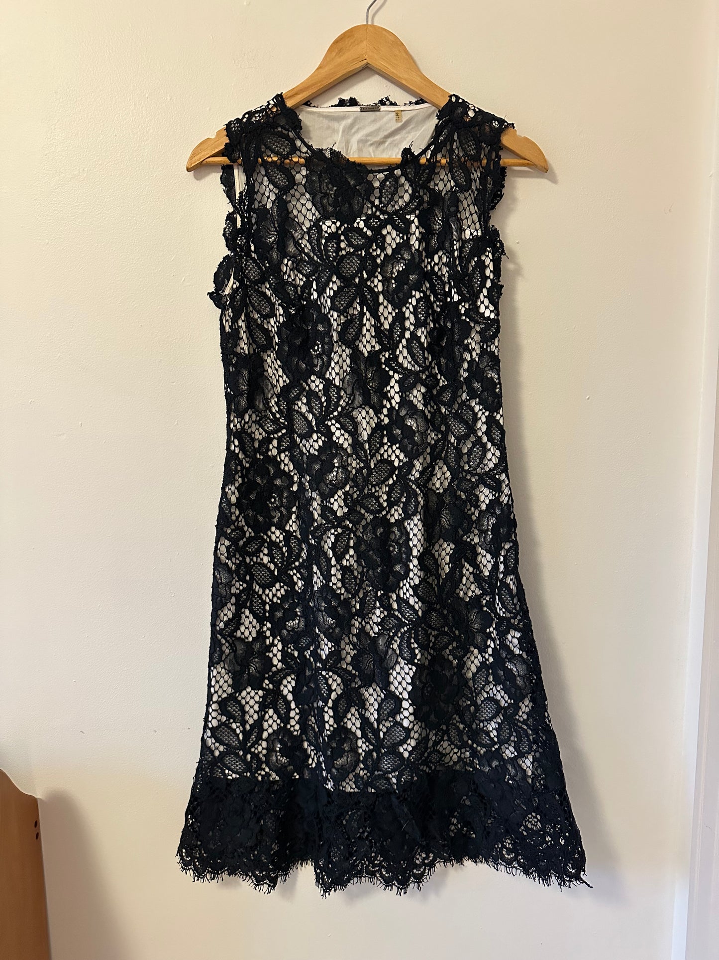 Elie Tahari Black Lace Knee Length Dress | Size 4