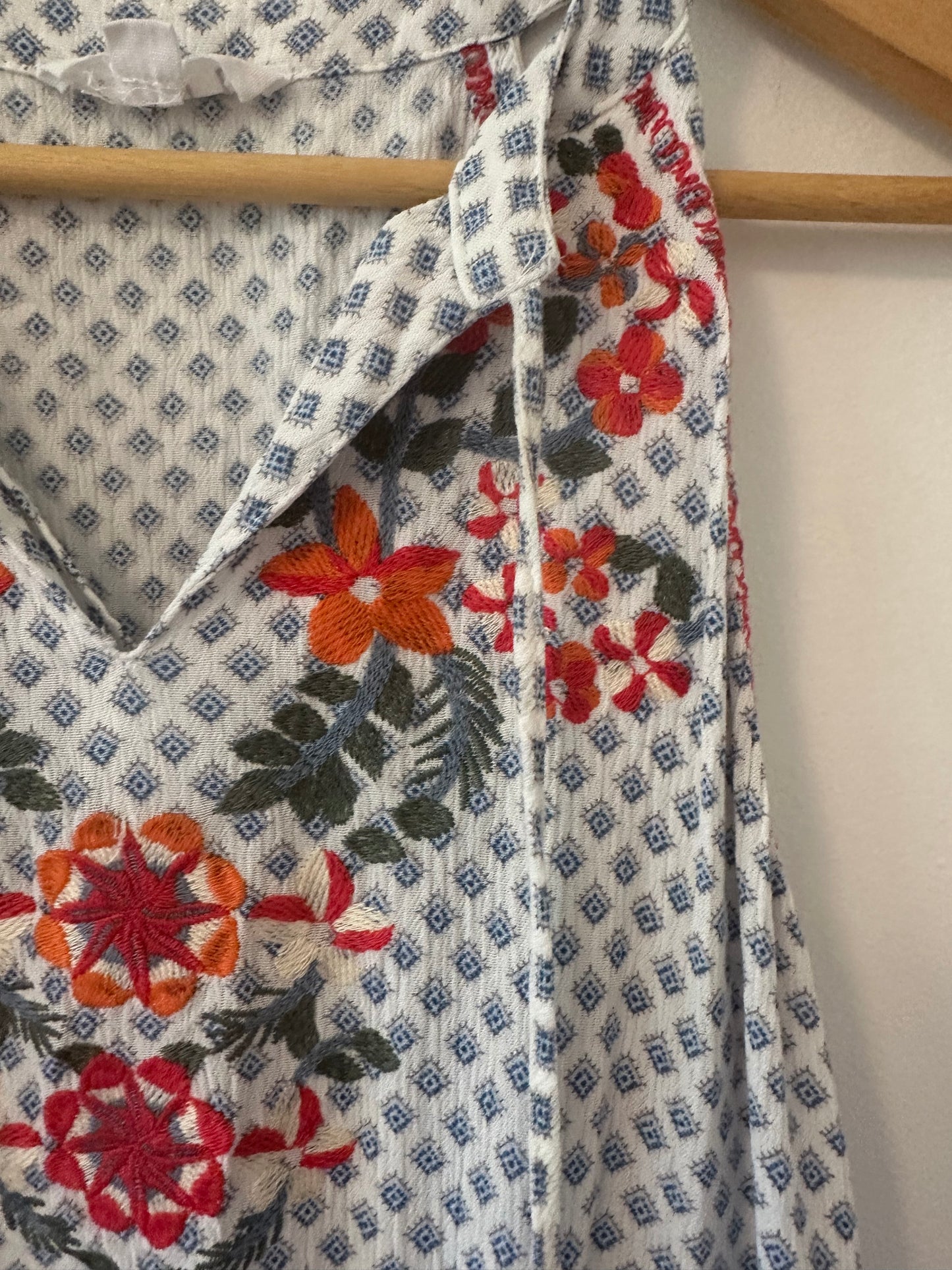 THML Embroidered Sleeveless Top in Blue and Red - Size Large