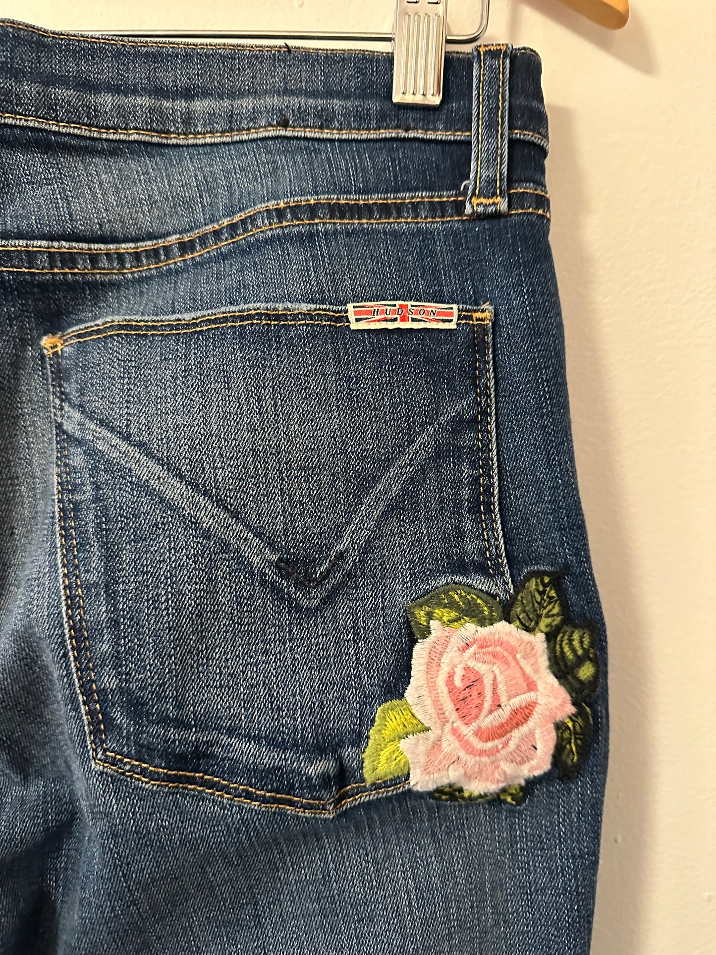 Hudson Jeans Dark Blue Mid Rise Skinny Jeans with Floral Embroidery | Size 28