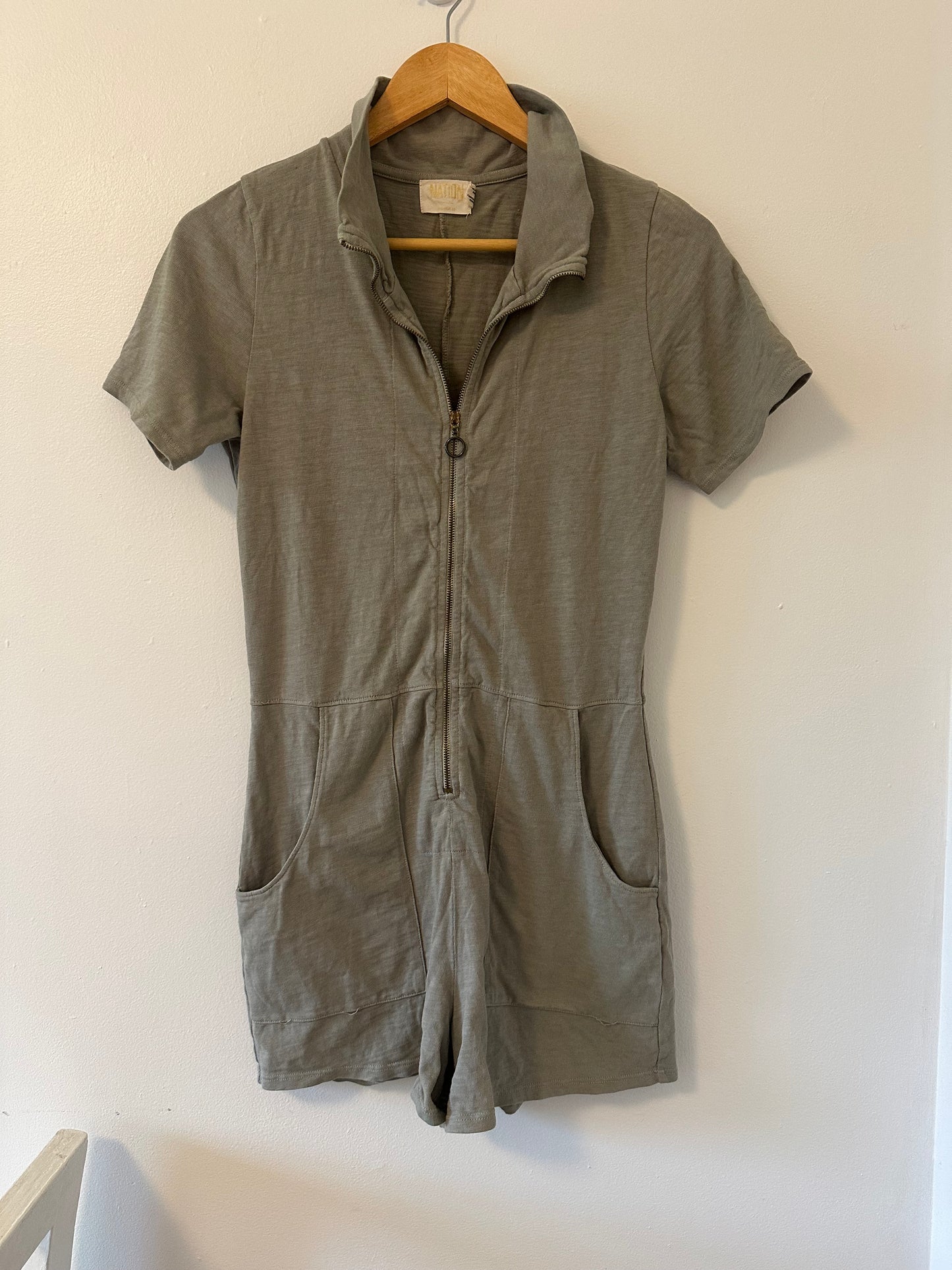 Nation LTD Gray Short Sleeve Romper - Size Small