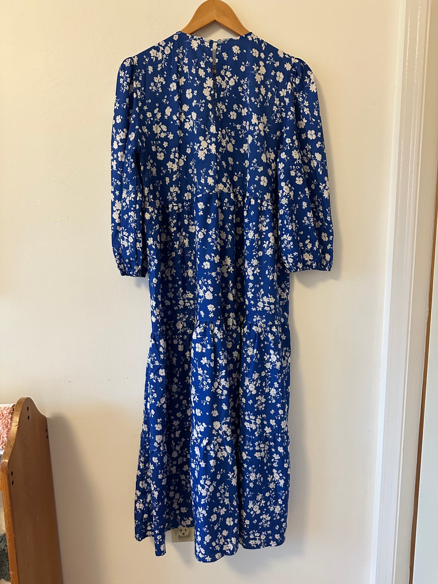 Sunday Up Smocked Bodice Blue and White Floral Dress | Size Large