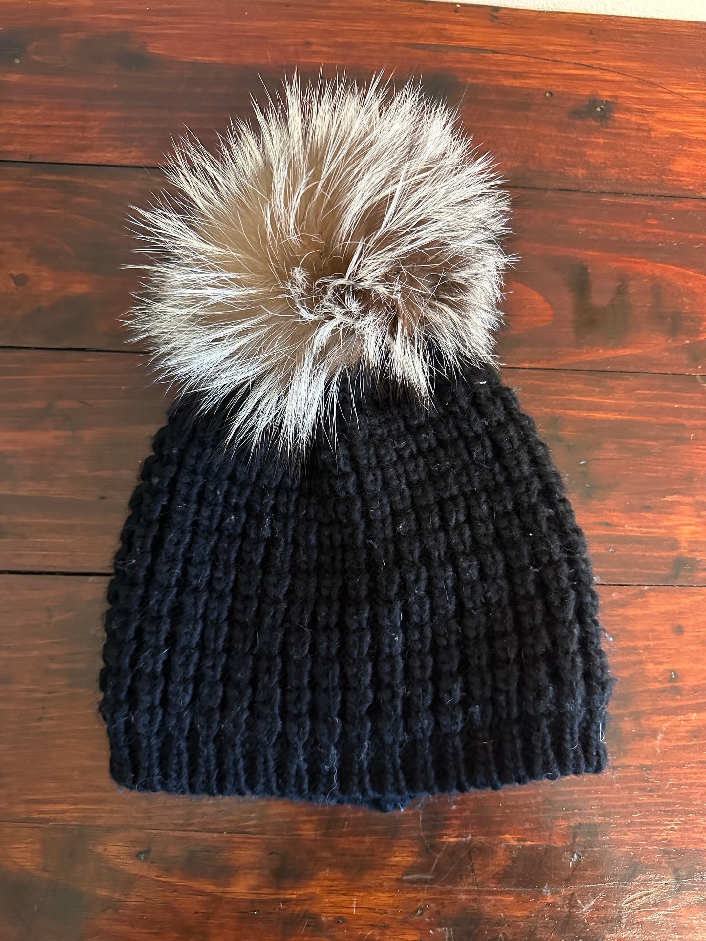 Kyi Kyi Classic Fox Fur Women’s Black Knit Beanie