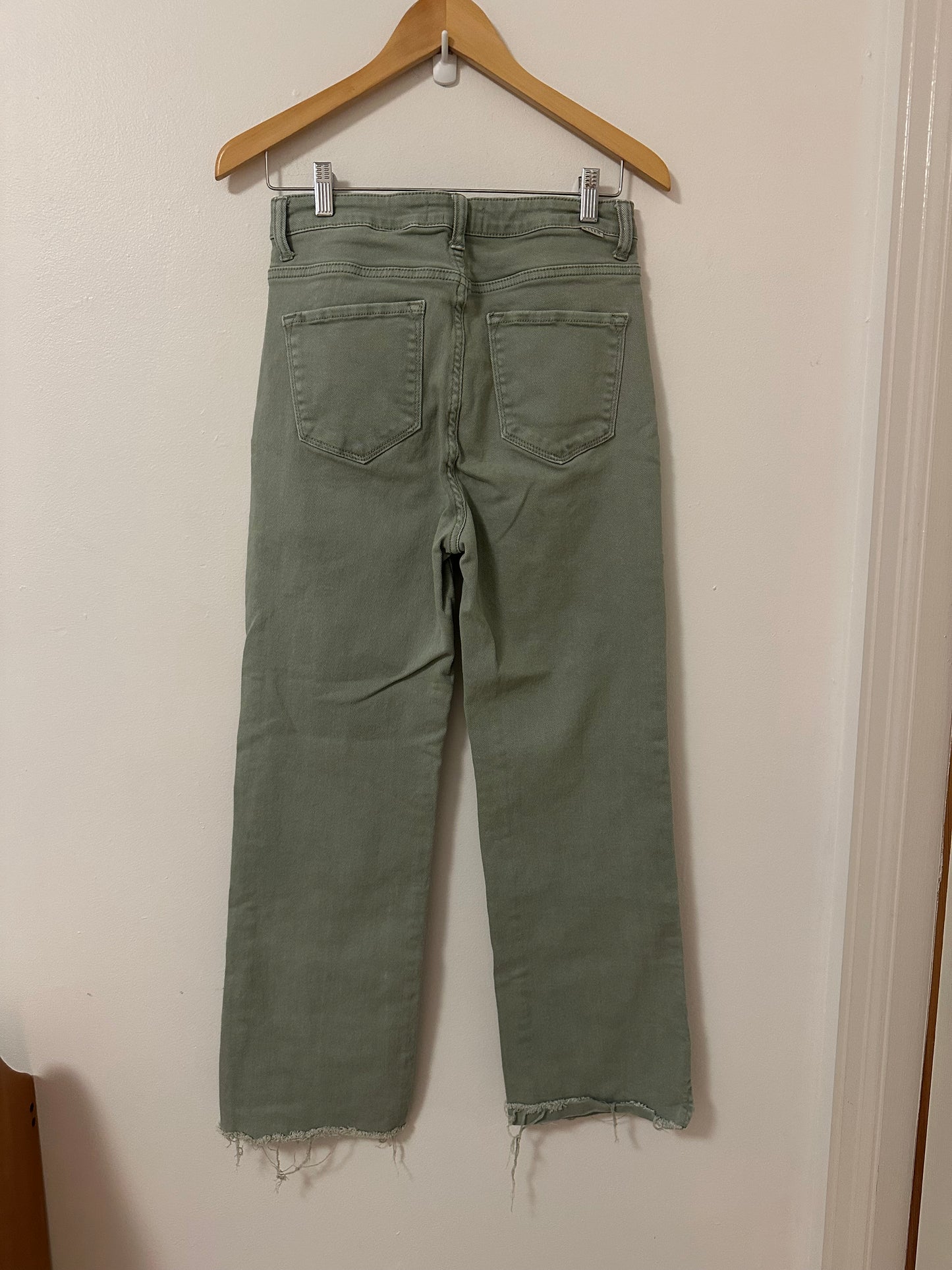 Risen Straight Leg Women's Sage Green Jeans | Size 29