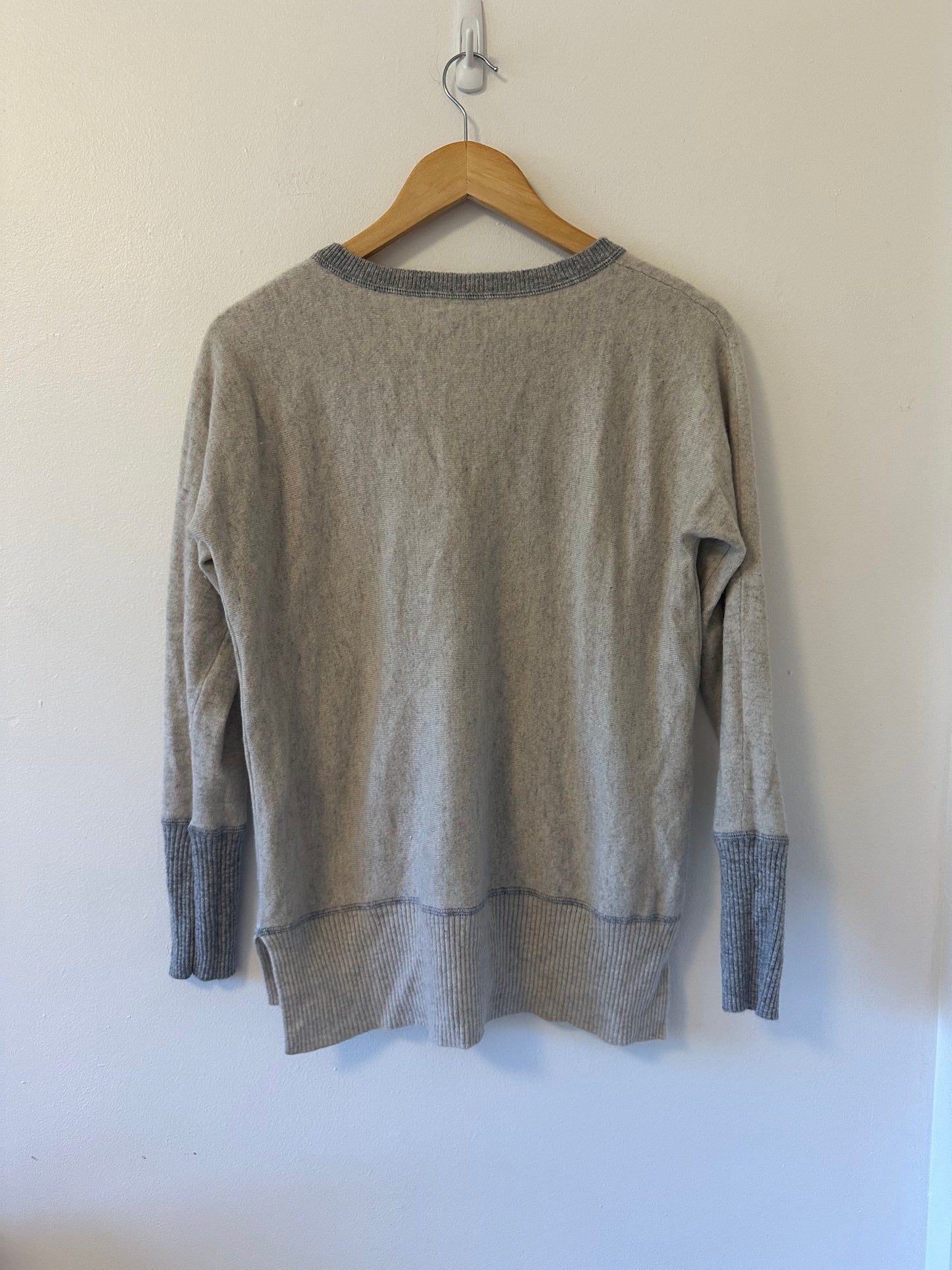 Kinross Cashmere Gray Sweatshirt Style Sweater | Size Small