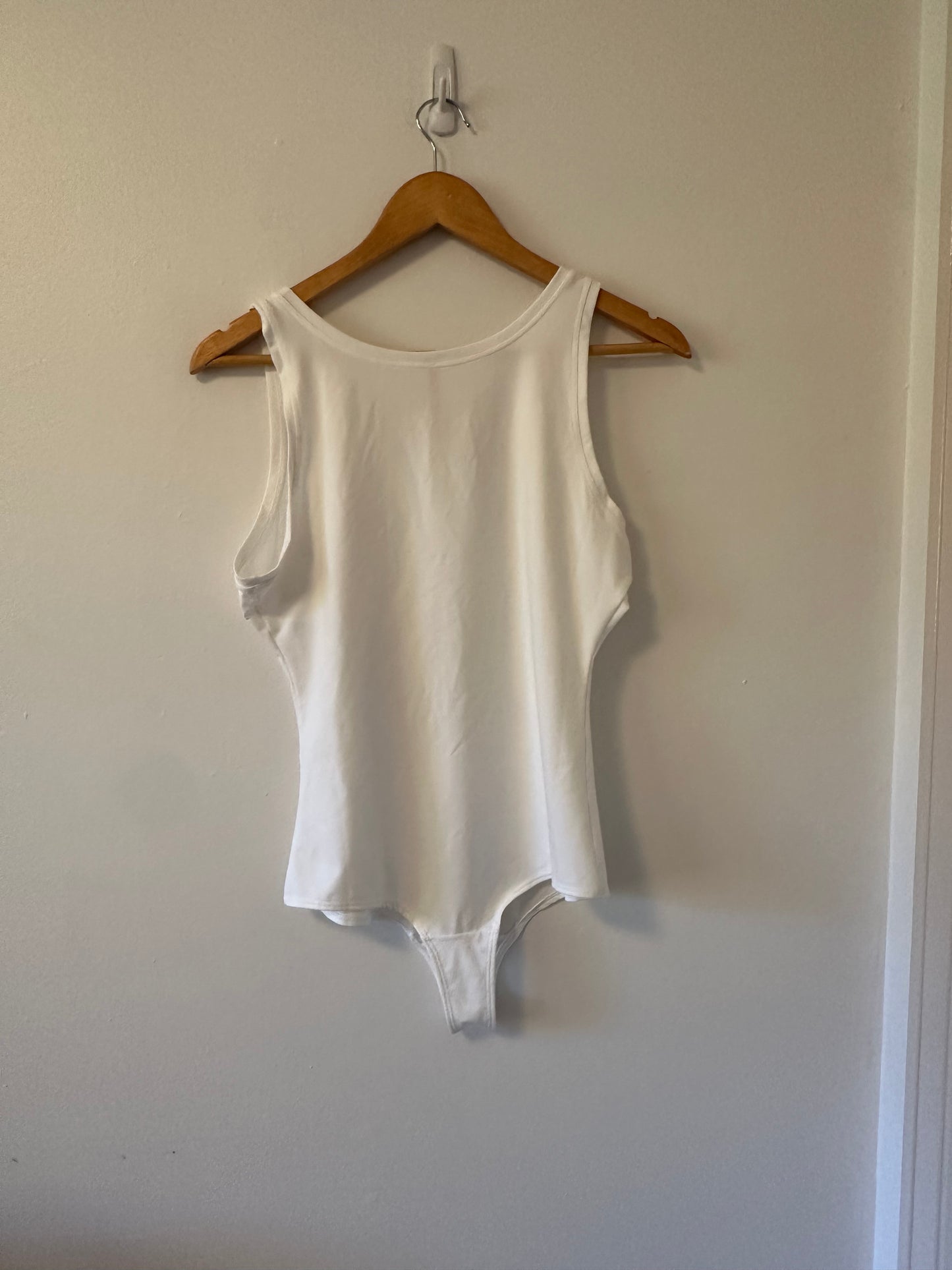 SPANX White Smoothing Soft Bodysuit | Size Large
