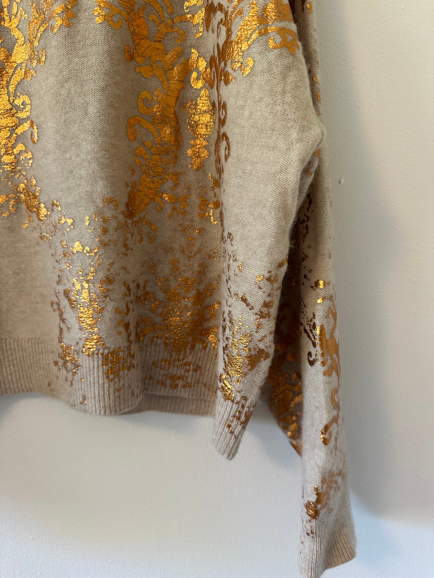 Pilcro The Alani Cashmere Mock Neck Sweater with Gold Print | Size Medium