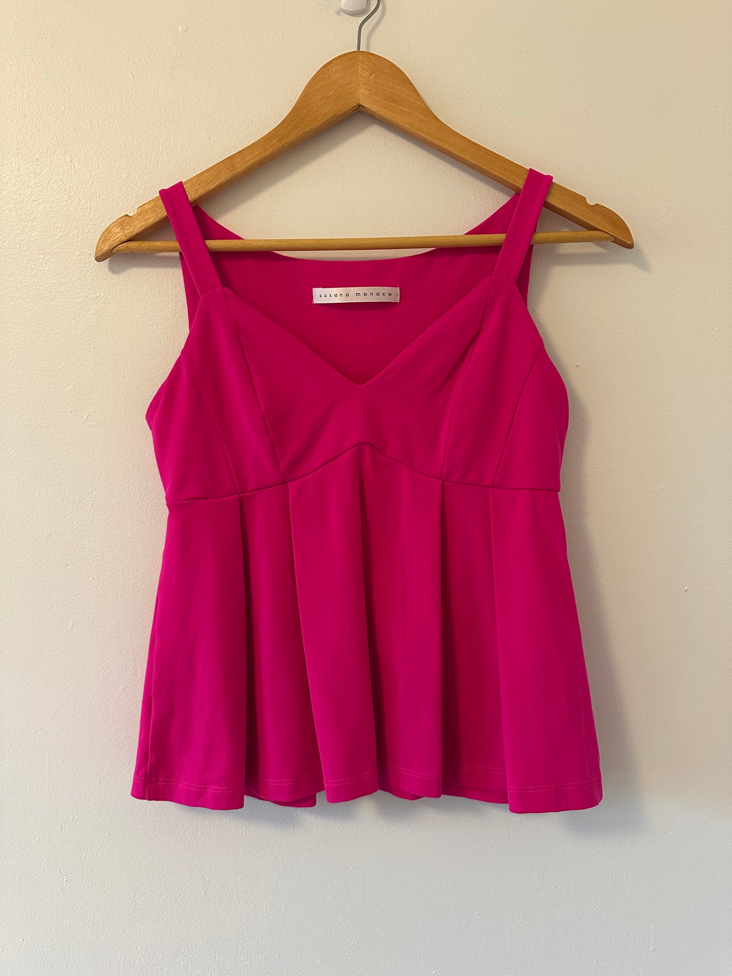 Susana Monaco Hot Pink Sweetheart Top Size Medium