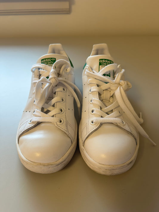 Adidas Stan Smith Classic Sneakers In Green And White | Size 5.5 Women’s