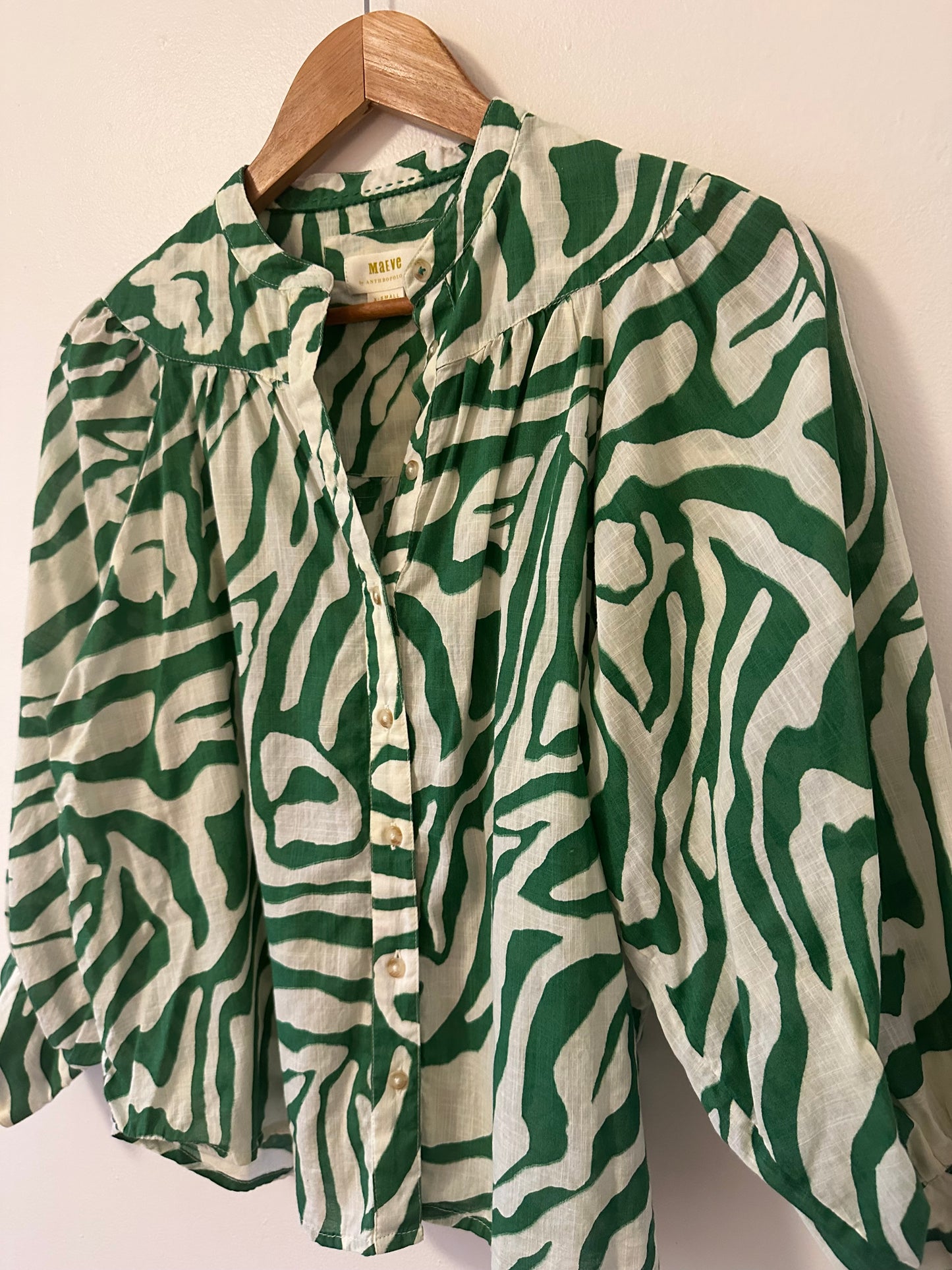 Maeve Anthropologie Green and White Zebra Print Blouse | Size XS