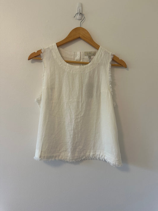 NWT Thread & Supply White Sleeveless Linen Button Back Top - Size Medium