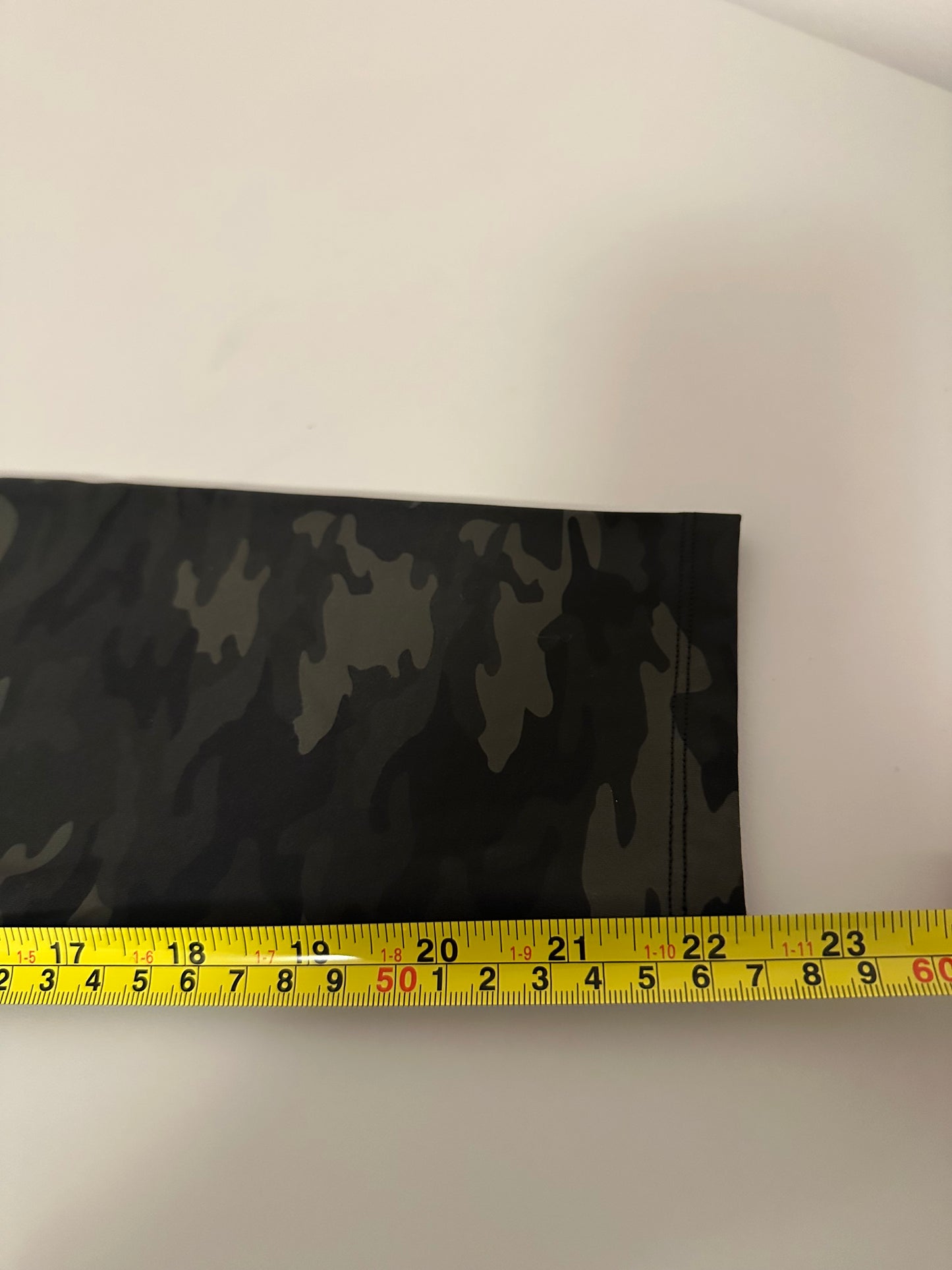 SPANX Women's Camouflage Cropped Leggings | Size Medium