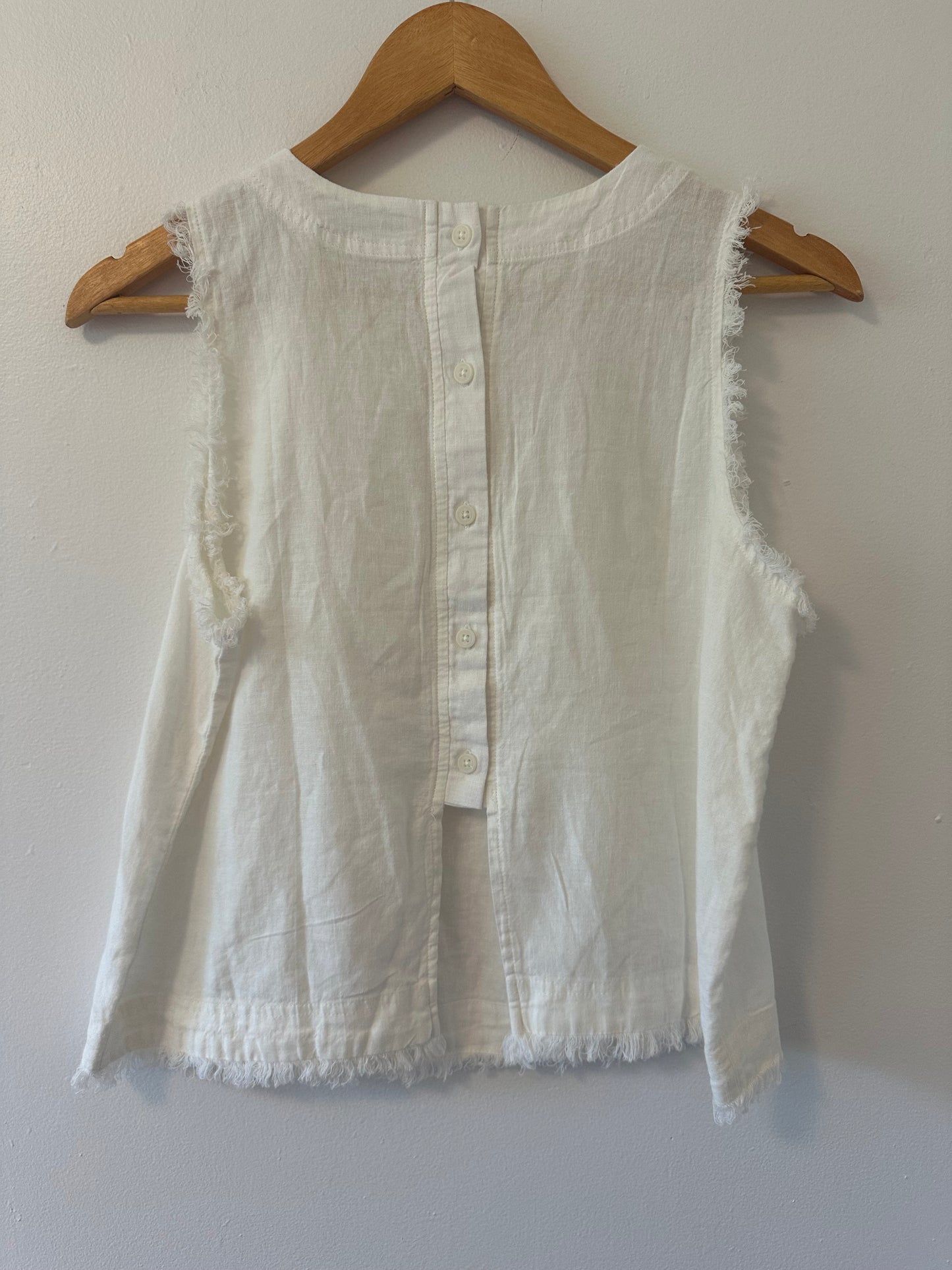 NWT Thread & Supply White Sleeveless Linen Button Back Top - Size Medium