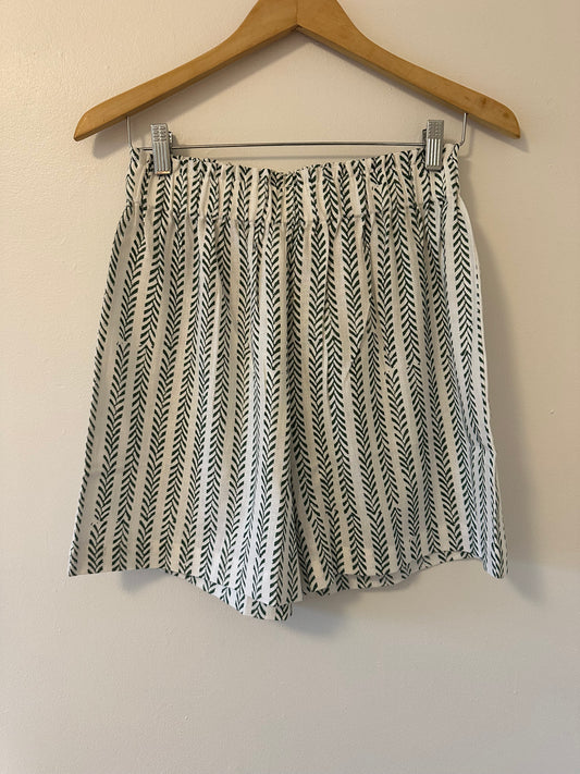 Emerson Fry New Pull On Shorts in Climbing Vine Linen Size Small