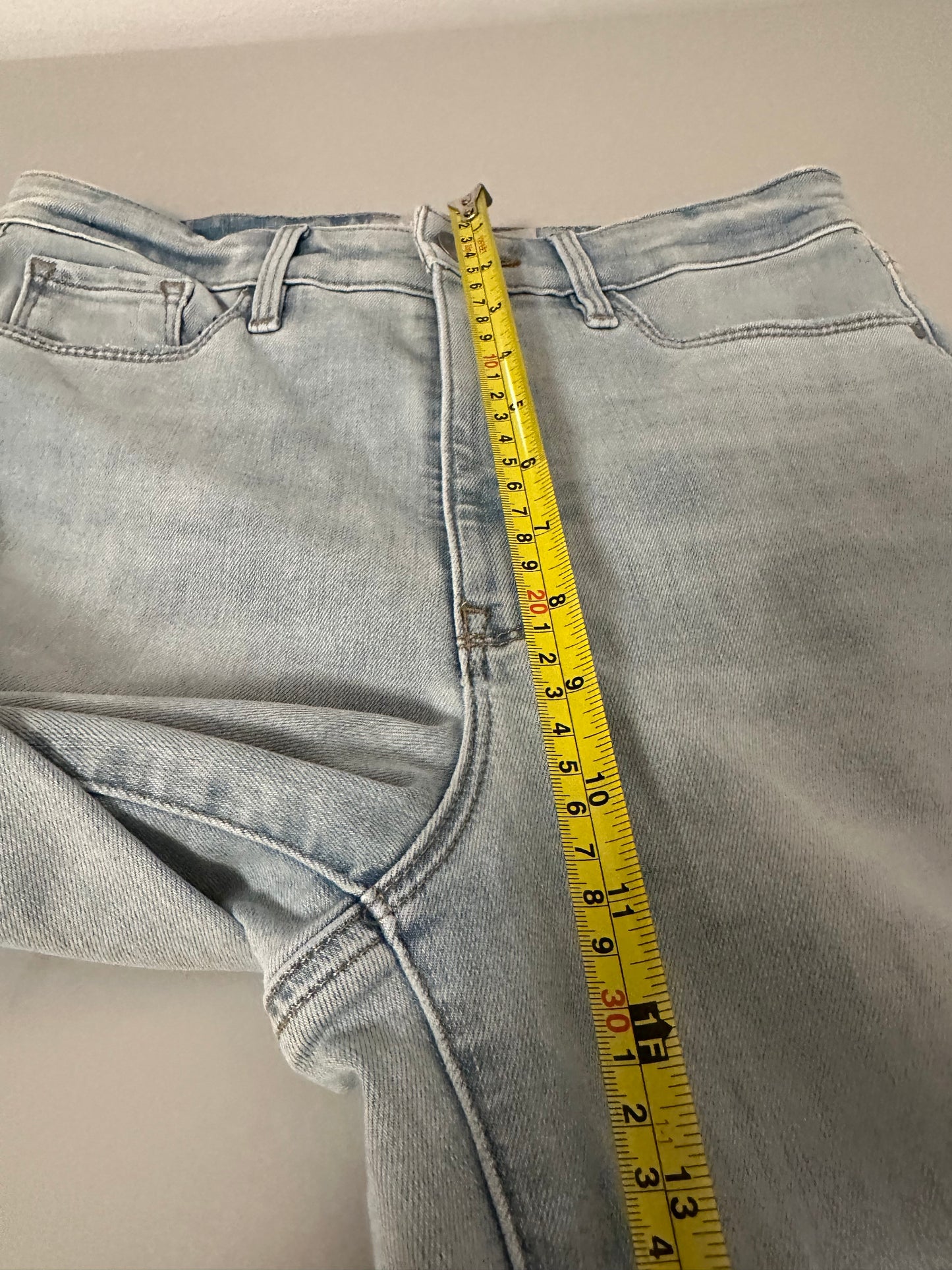 Athleta Light Blue Denim Straight Leg Stretchy Jeans | Size 6 Tall