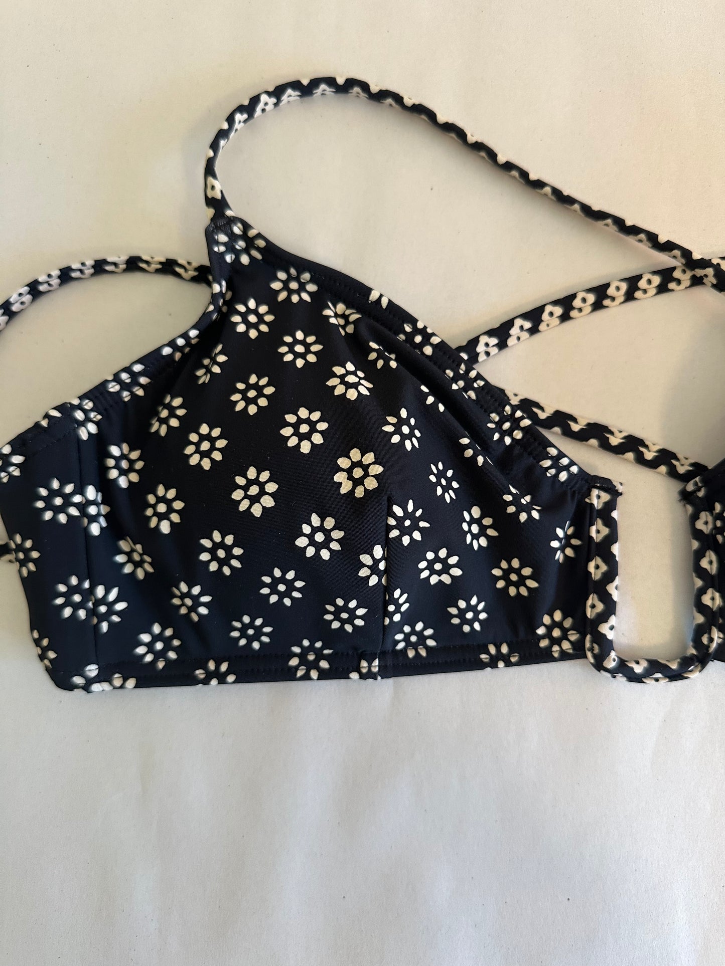 J. Crew French U-wire Bikini Top in Black and White Floral Print - Size Medium