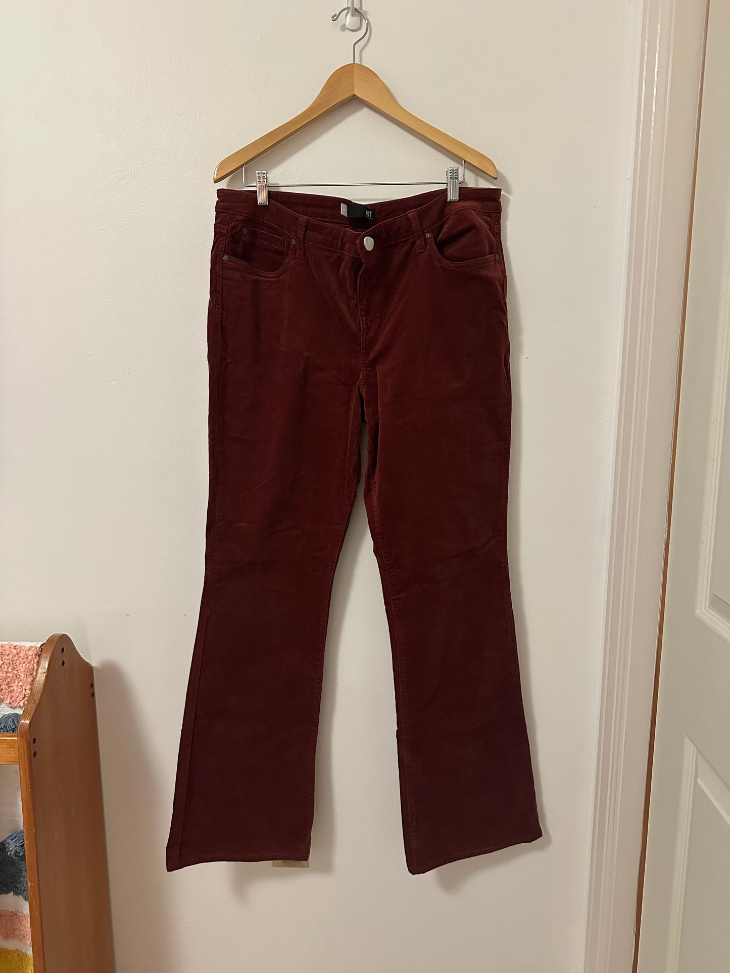 Kut from the Kloth Karen Baby Bootcut Corduroy Jeans in Burgundy Red | Size 16