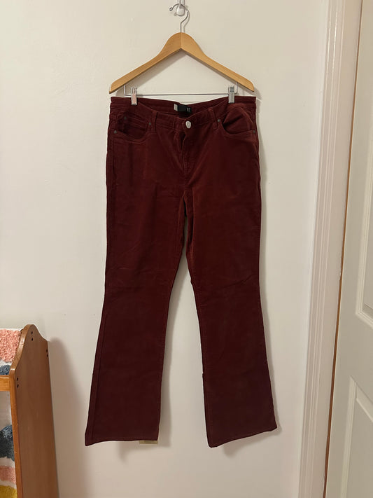 Kut from the Kloth Karen Baby Bootcut Corduroy Jeans in Burgundy Red | Size 16