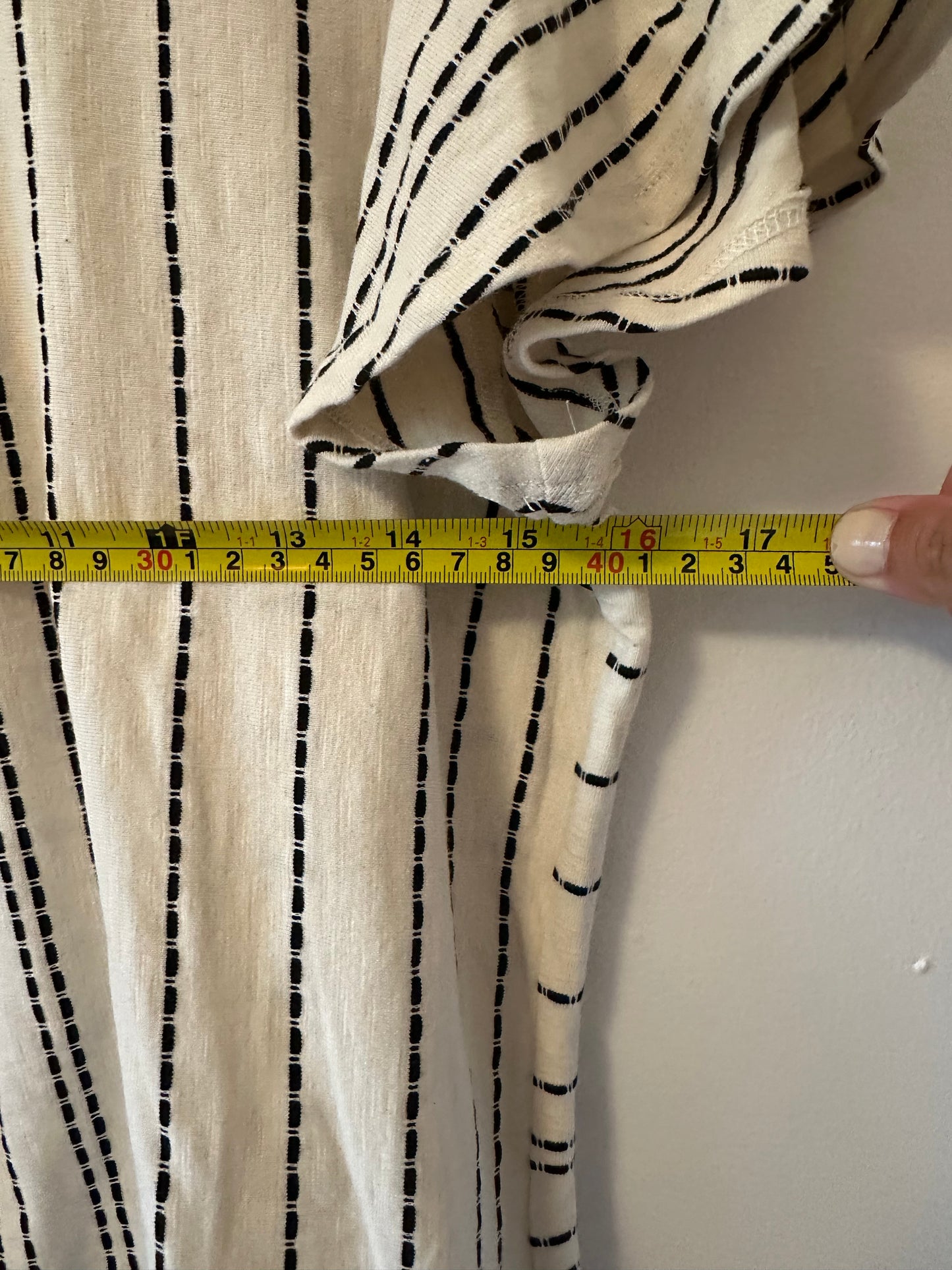 Dolan Black and Cream Striped Cropped Short Sleeve Tee - Size LP