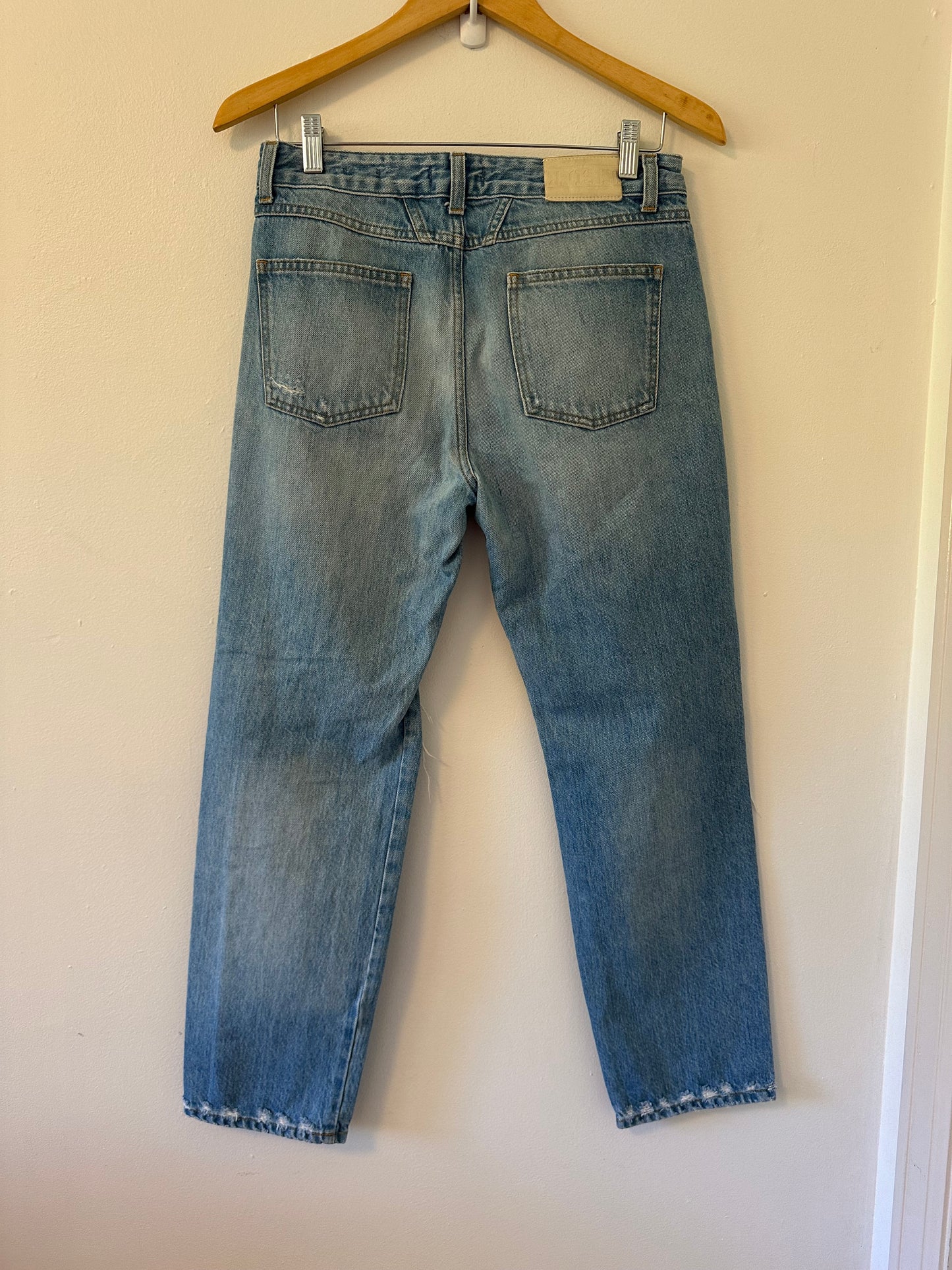 Closed Jay Light Blue Distressed Straight Leg Jeans | Size 26
