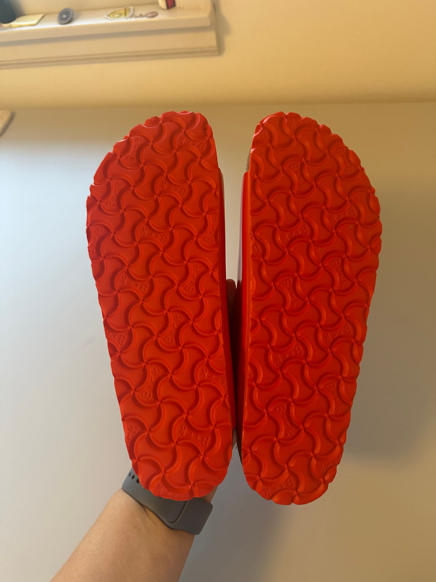 New Birkenstock Arizona Big Buckle Sandals in High Shine Tomato | Size 39