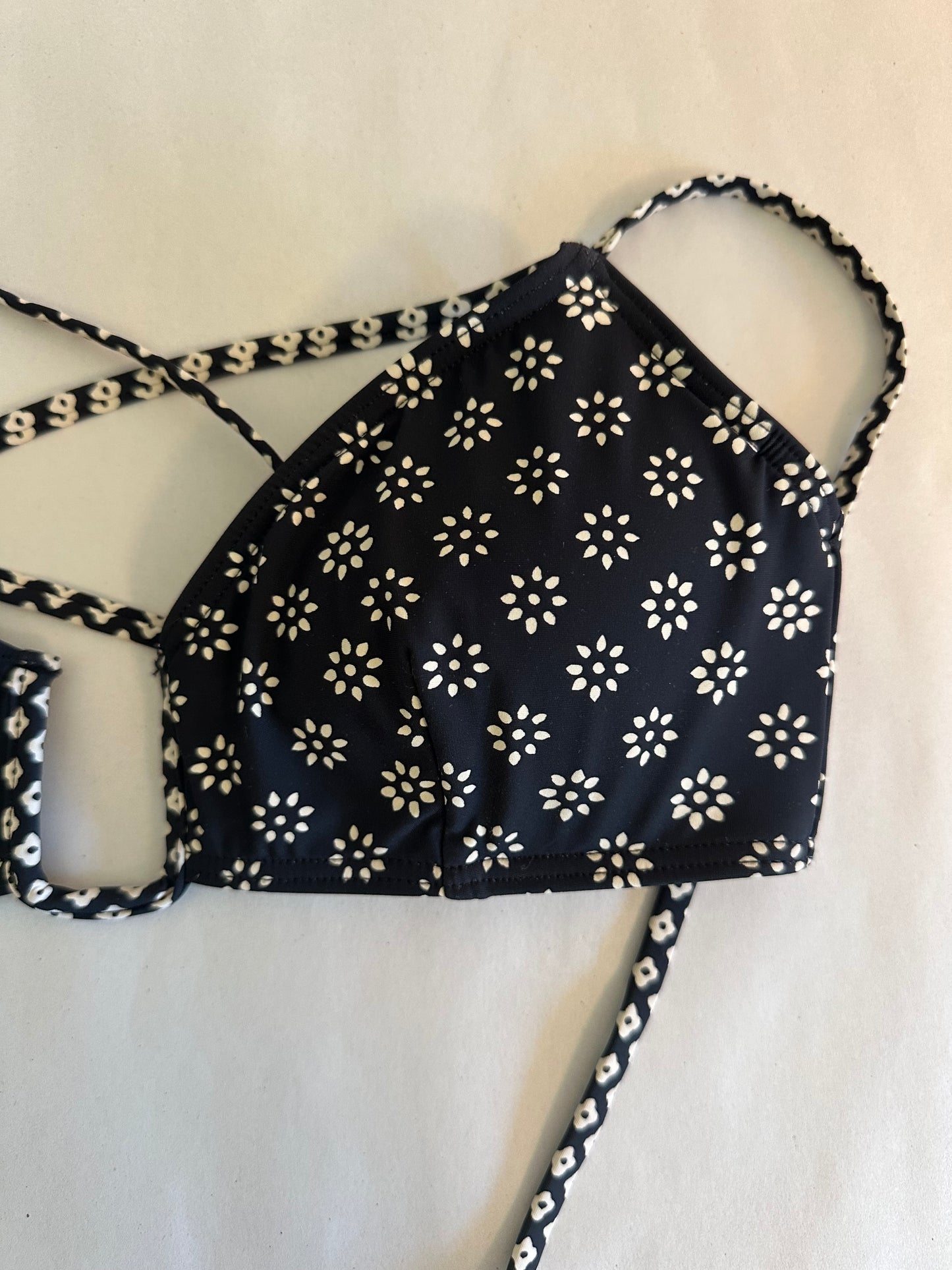 J. Crew French U-wire Bikini Top in Black and White Floral Print - Size Medium