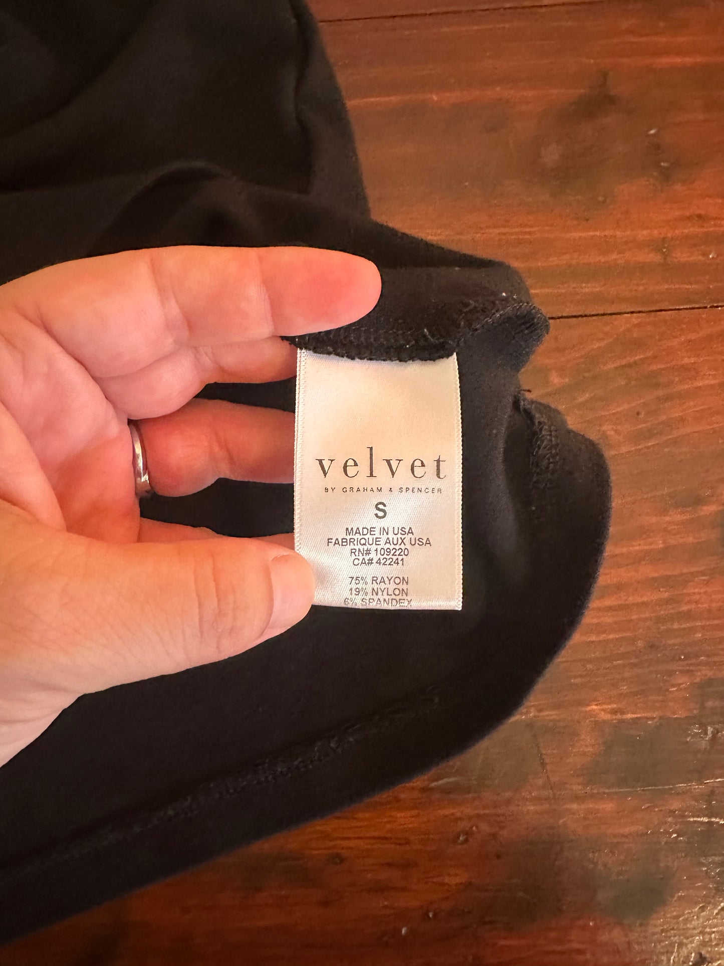 Velvet by Graham and Spencer Classic Black Women's Skirt Size Small