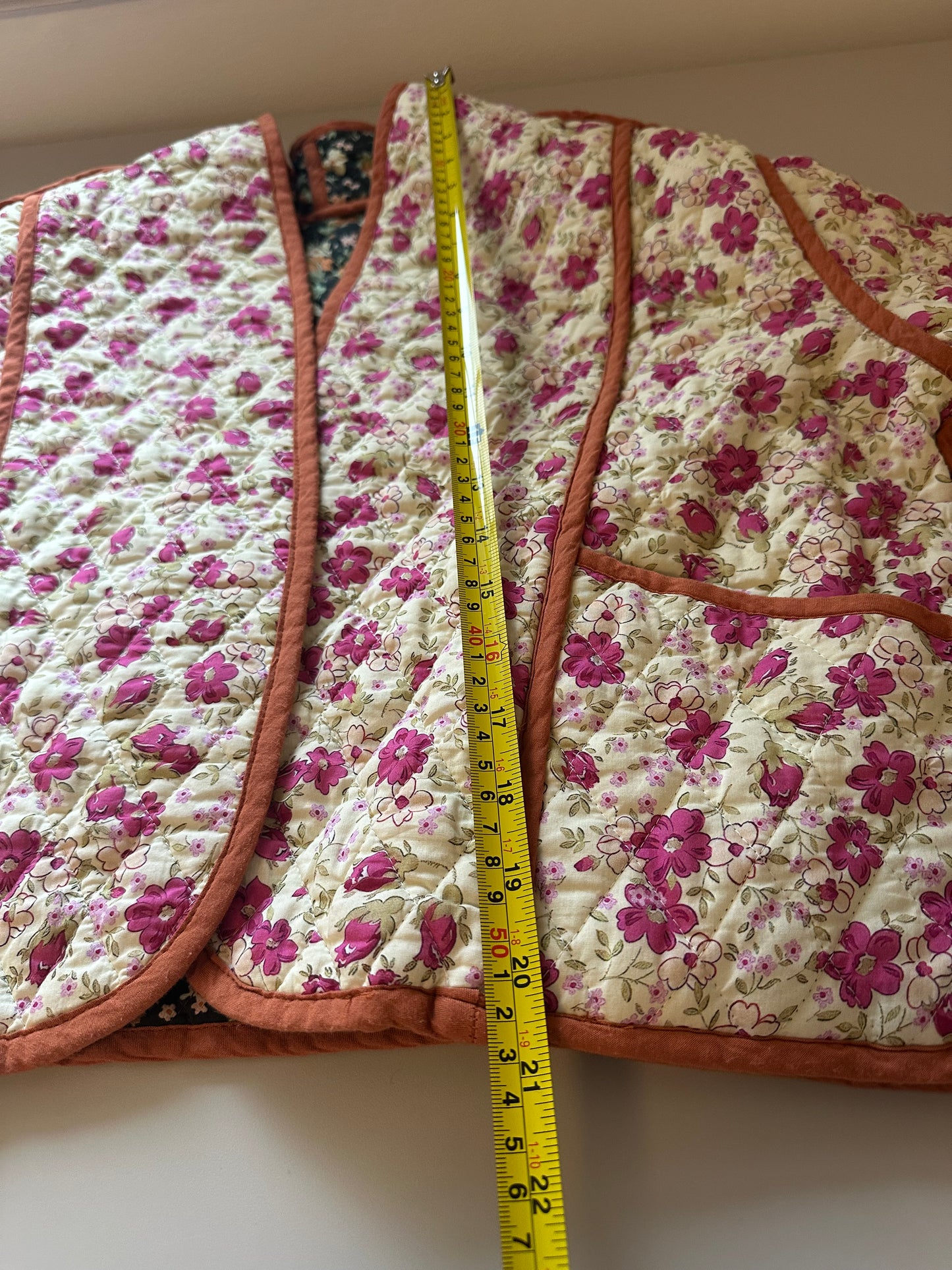 Entro Black Ecru Floral Printed Quilted Reversible Jacket | Size Medium