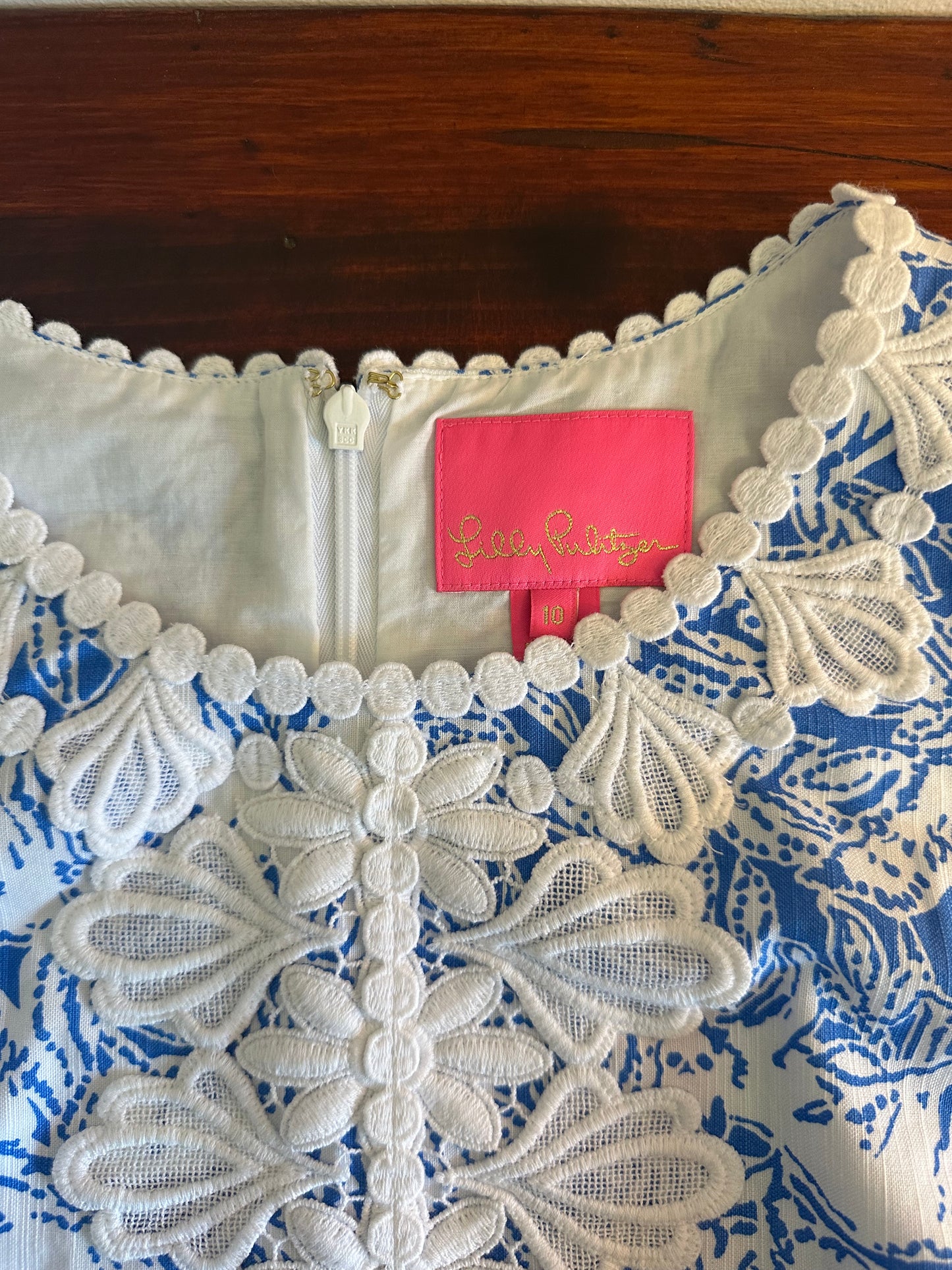 Lilly Pulitzer Melani Blue and White Sleeveless Shift Dress - Size 10