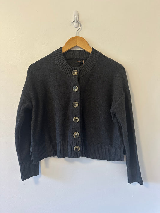 NWT Quince 100% Organic Cotton Cropped Cardigan in Charcoal Gray | Size Small