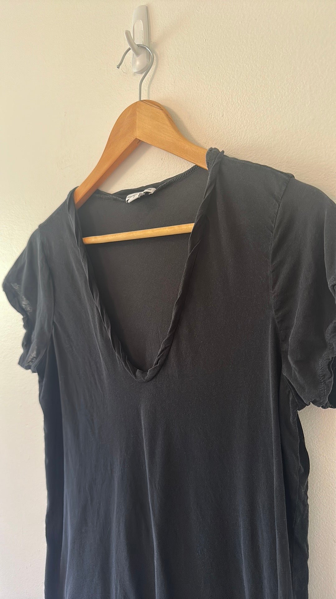 James Perse Black Twist V-Neck Women's T-Shirt - Size 2