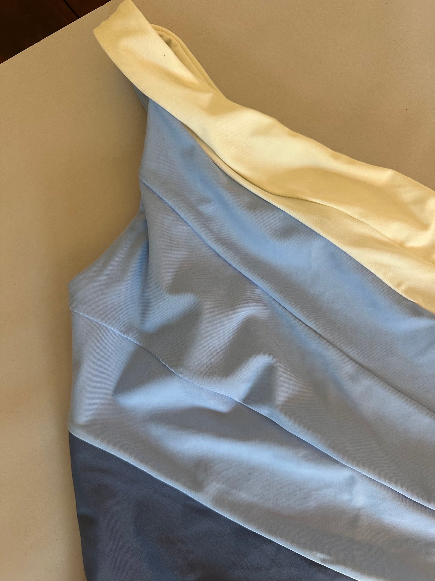 Summersalt The Sidestroke in Sky & Blue Mountain & White Sand - Size 6LT