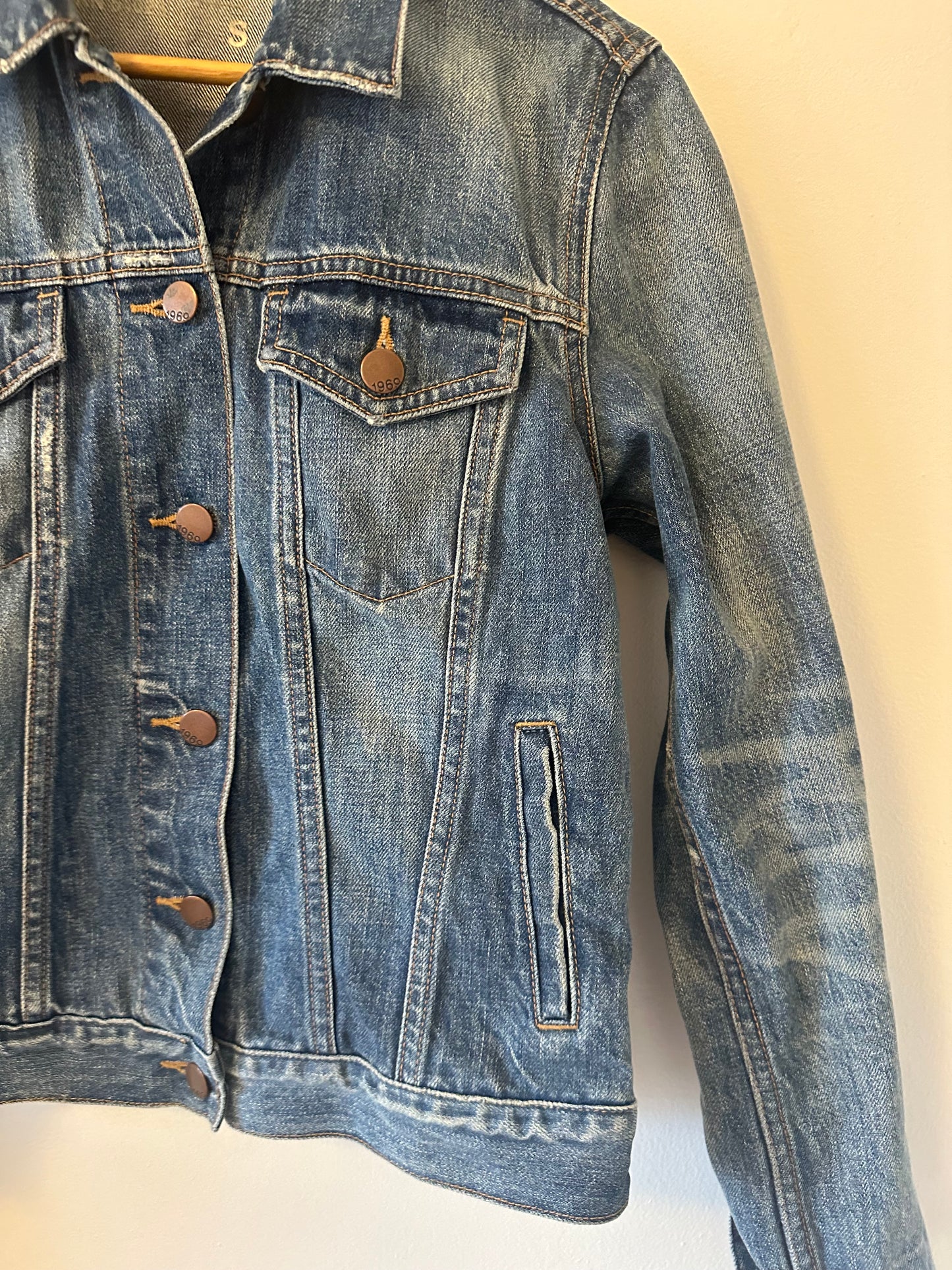 Gap Vintage Cotton Blue Distressed Denim Classic Jacket | Size Small