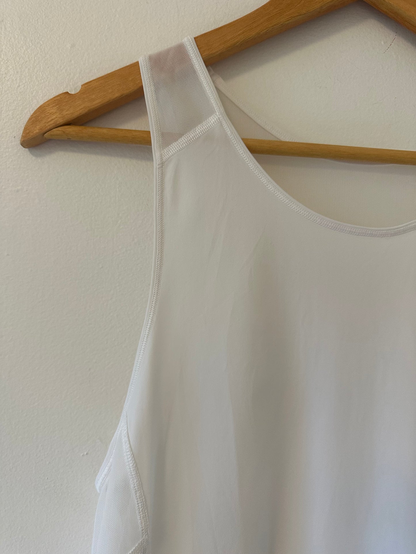 Lululemon Womens White Sculpt Tank II