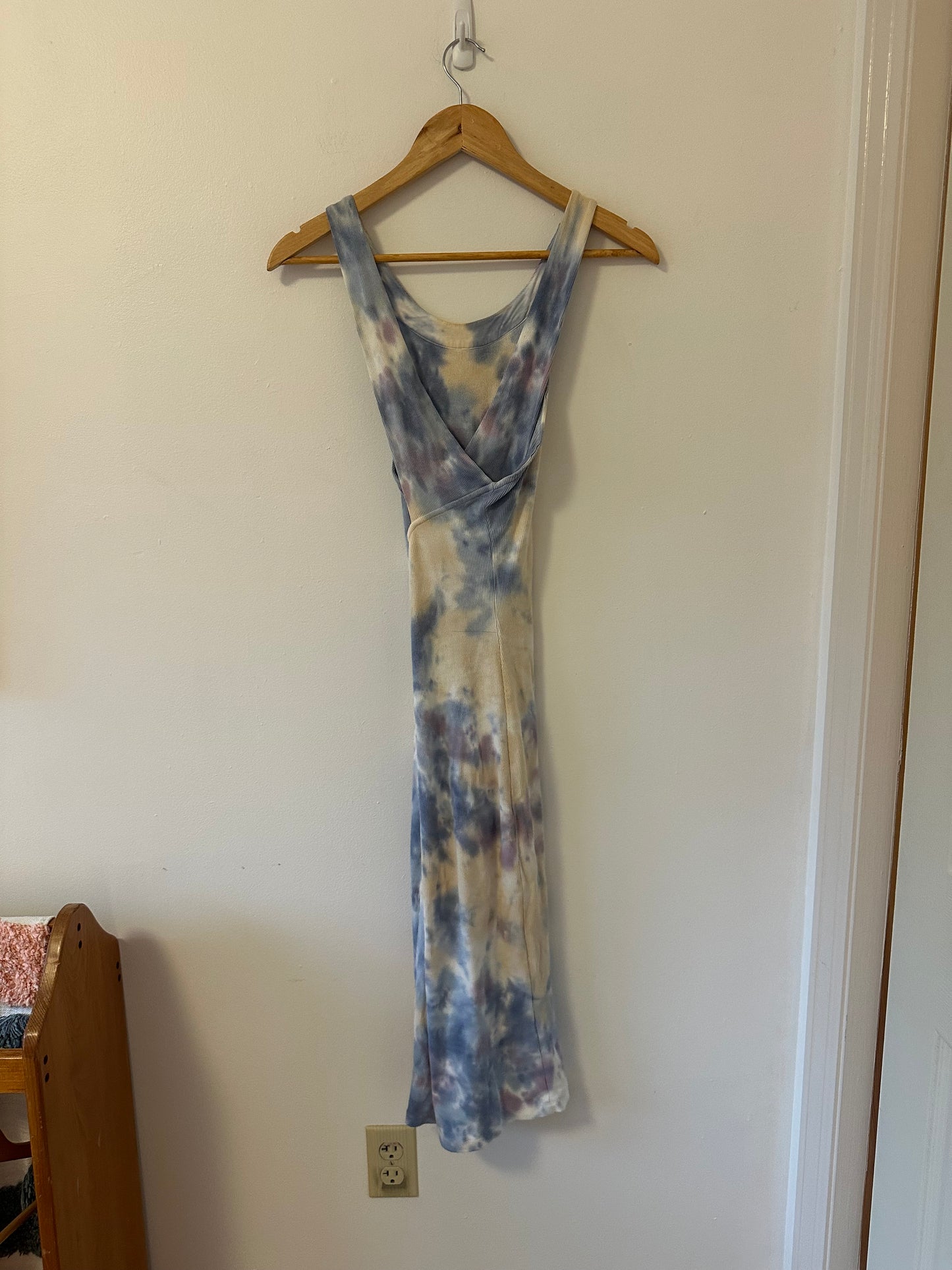 Young Fabulous & Broke Blue Crisscross Back Tie Dye Dress | Size Medium