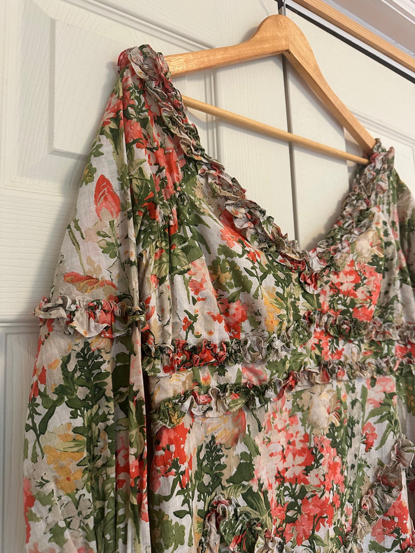 Mac Duggal Floral Long Sleeve Ruffle Detail Off-Shoulder Dress - Size 10