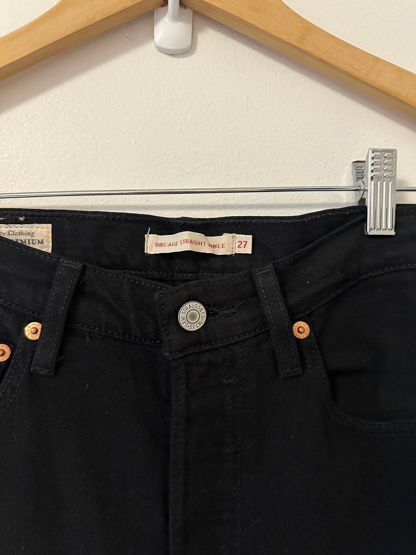 Levi's Ribcage Straight Ankle Black Denim Jeans - Size 27