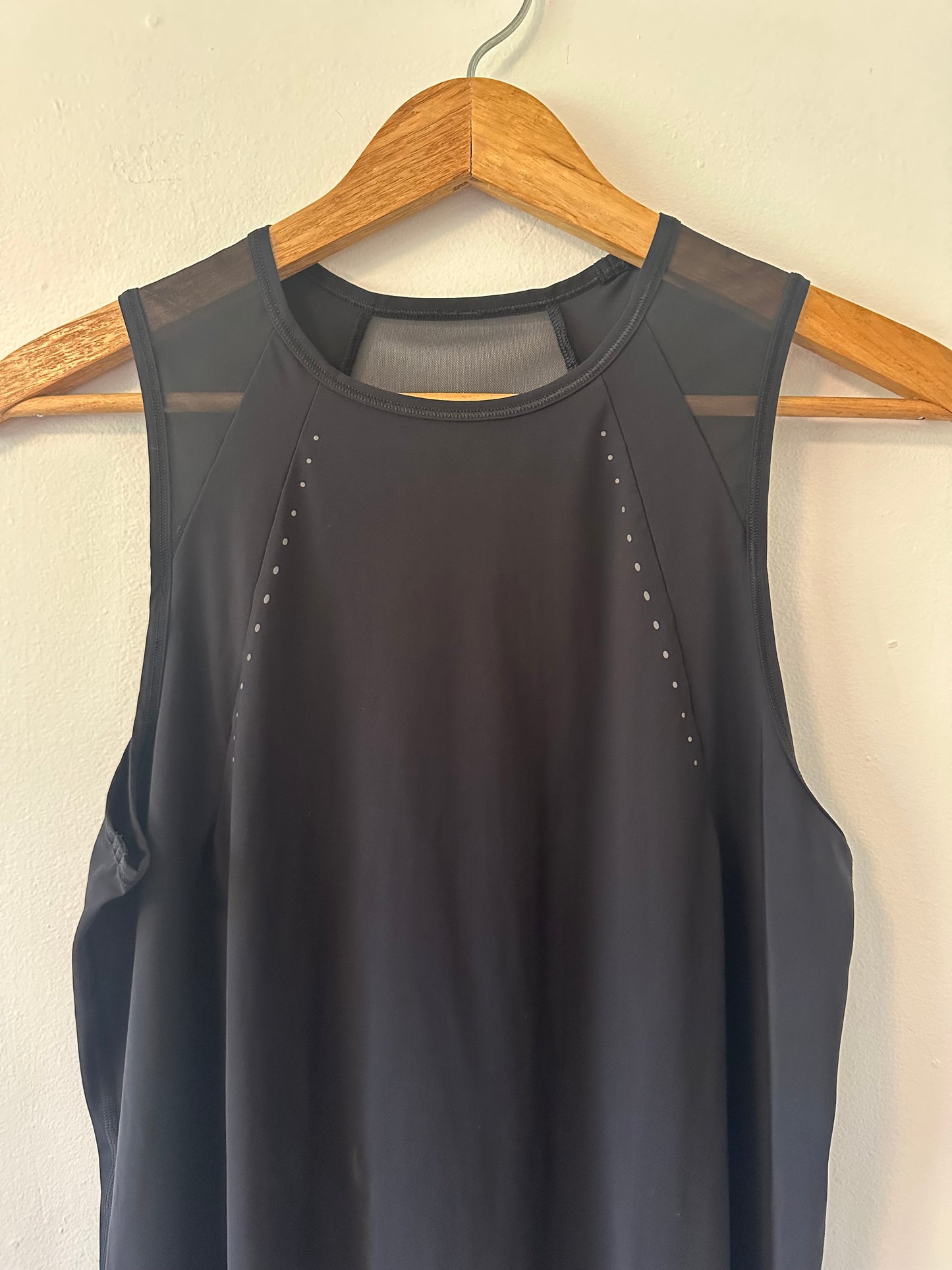 Lululemon Athletica Black Sculpt Running Lightweight Tank Top | Size 10
