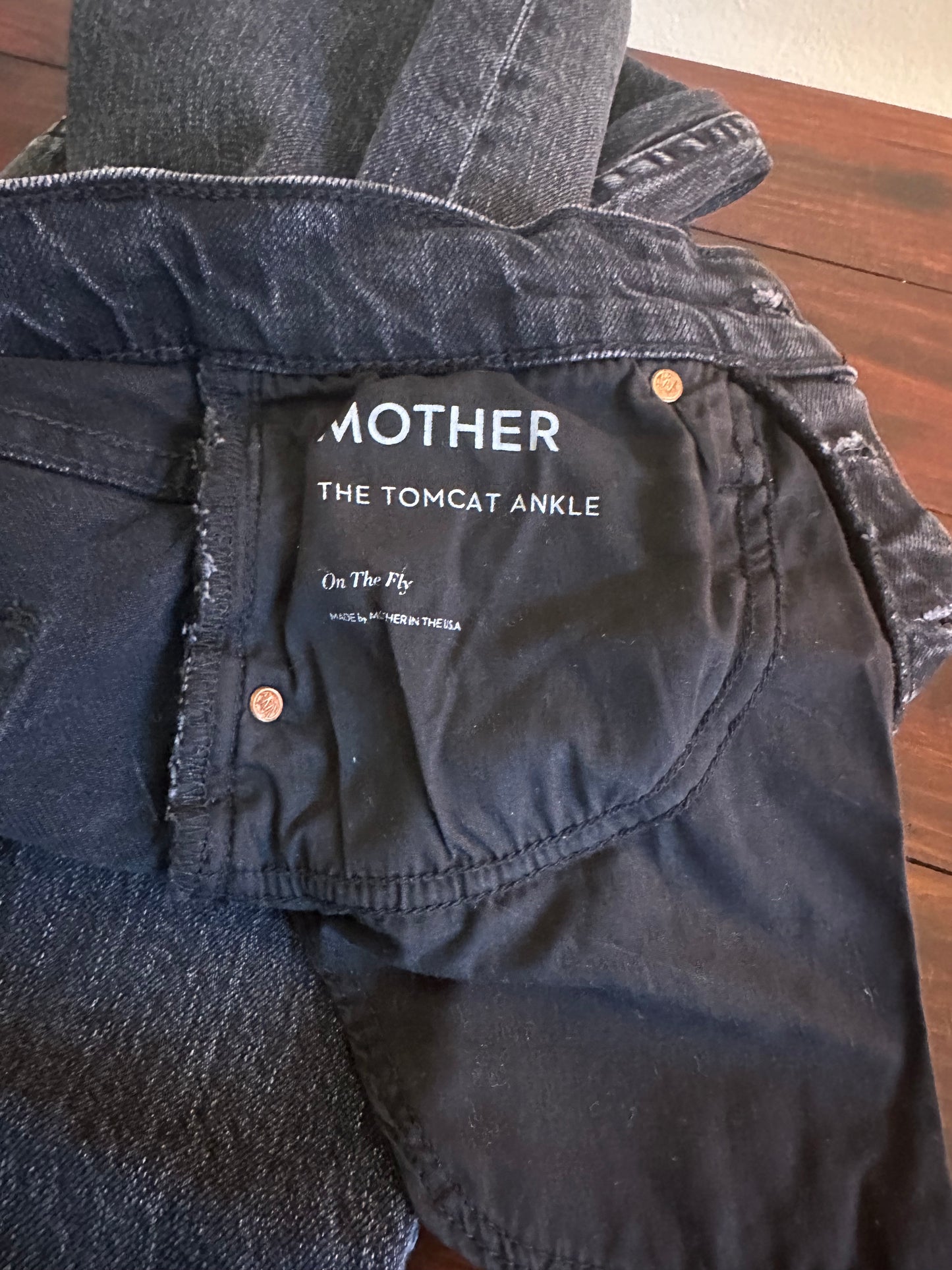 MOTHER The Tomcat Ankle Straight Leg Jeans in On The Fly - Size 24
