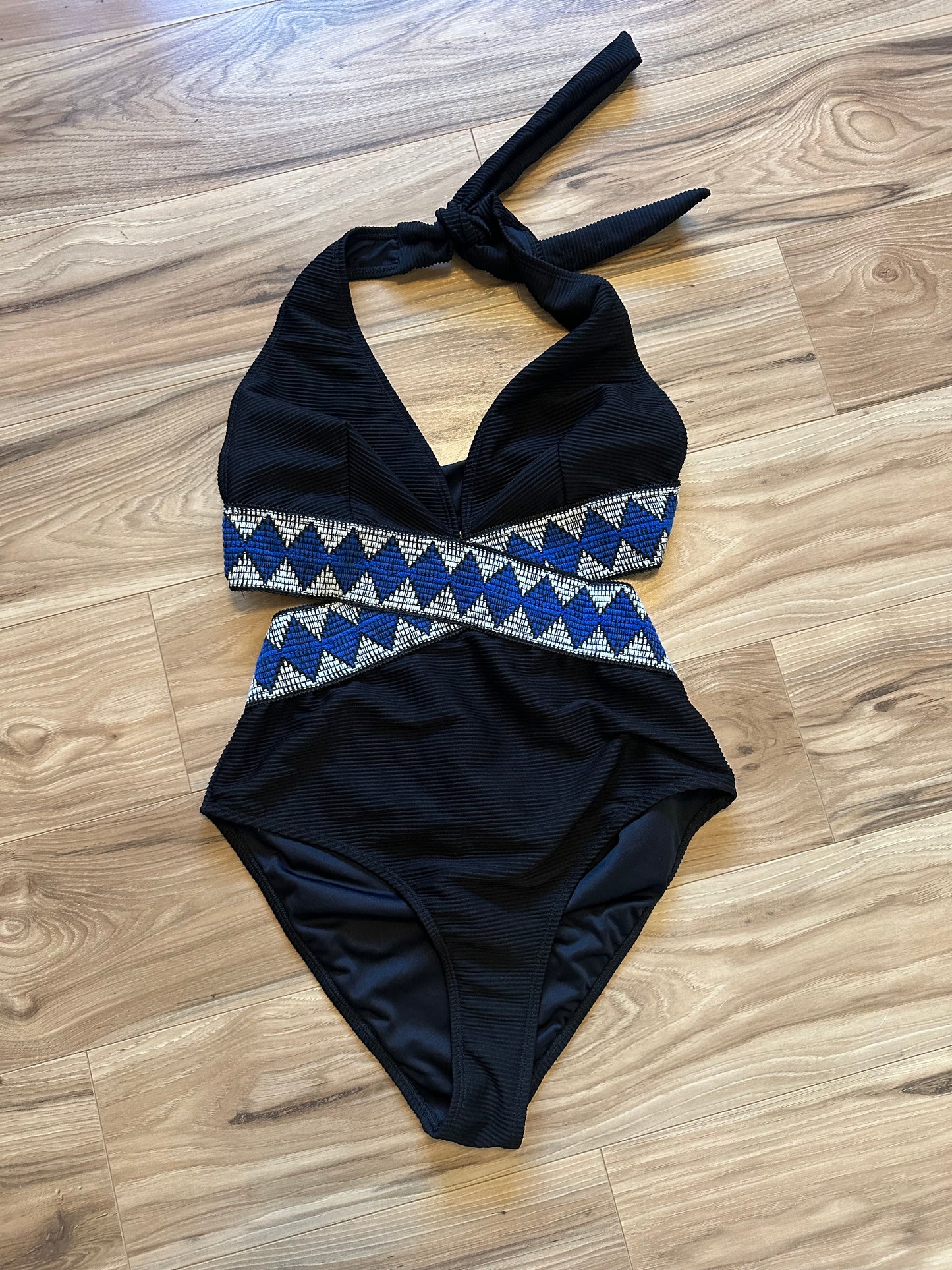 Cupshe Geo Stitching Wrap Cutout One Piece Swimsuit - Size Medium