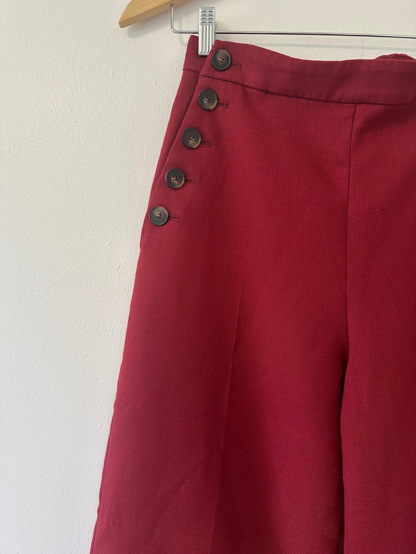Sezane Marino Trousers in Burgundy - Size 40