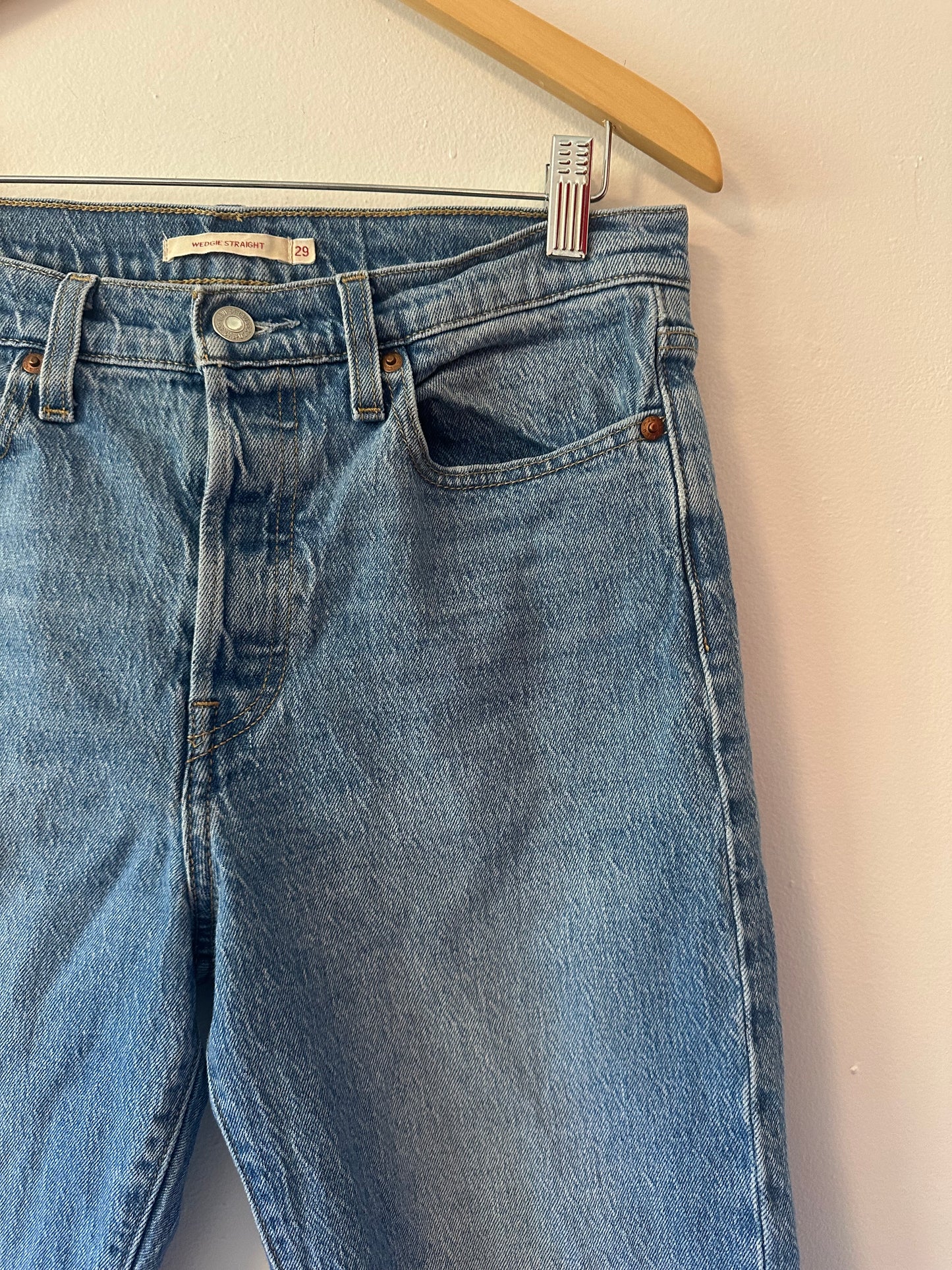 Levi's Classic Wedgie Straight Leg Ankle Length Jeans | Size 29