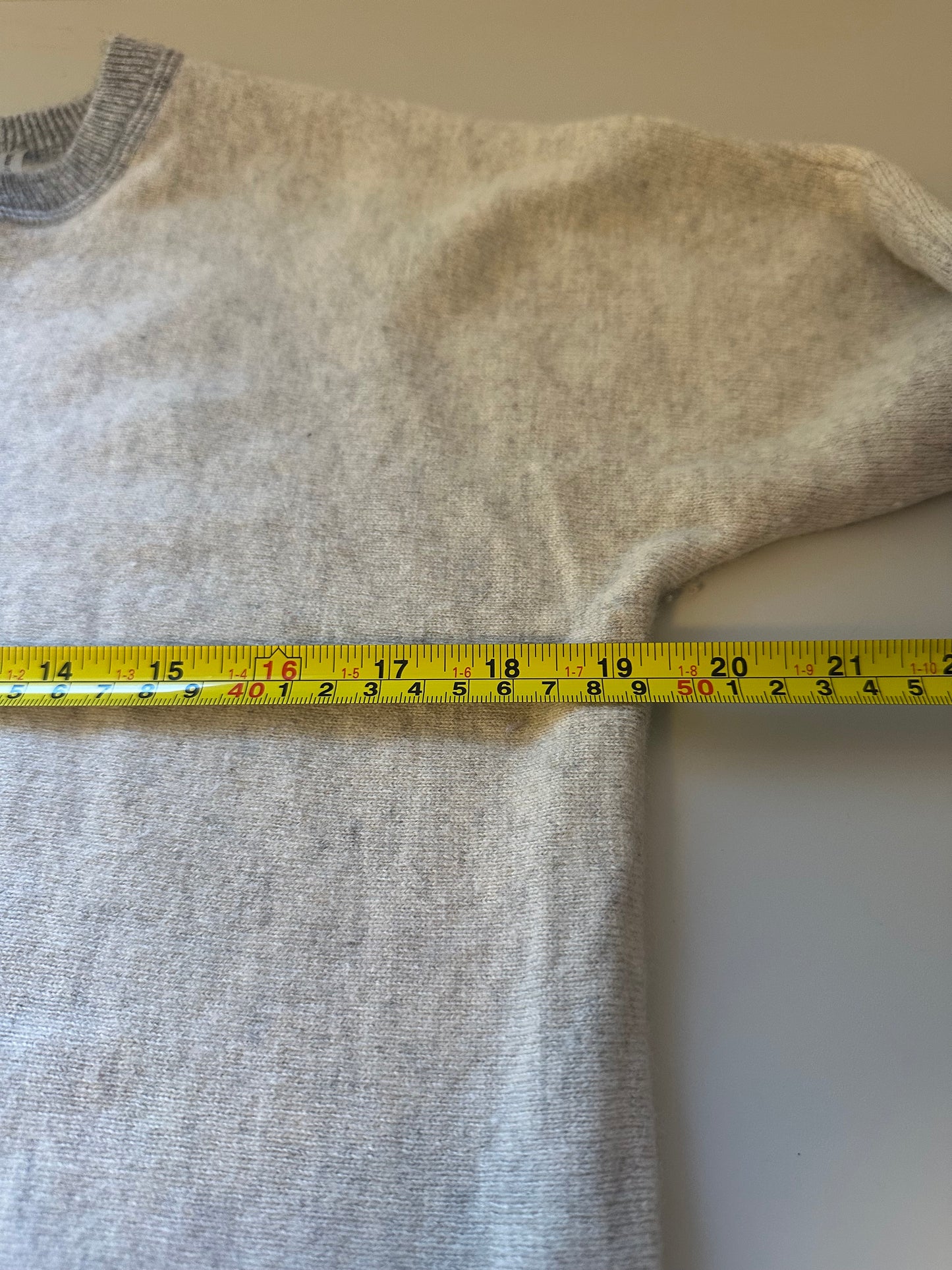 Kinross Cashmere Gray Sweatshirt Style Sweater | Size Small